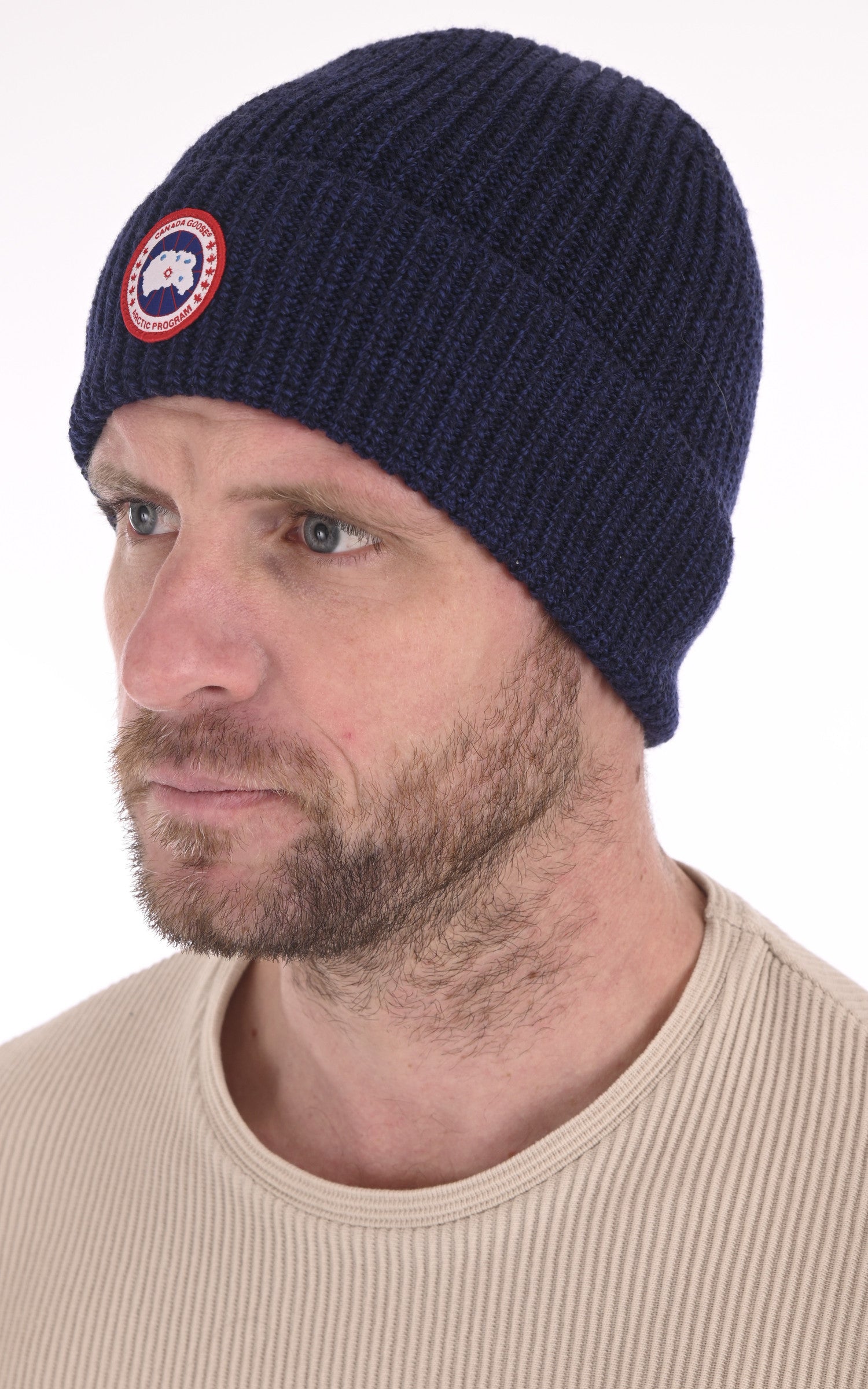 A "ARTIC DISC RIB TOQUE 5026M" Navy Heather Canada Goose Bonnet Homme back photo