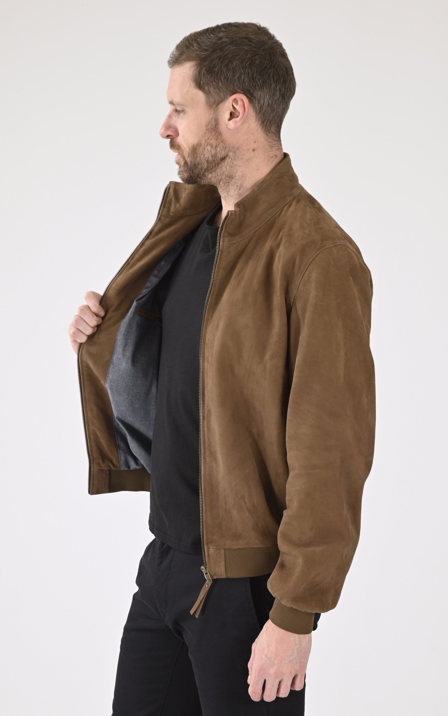 A "EXPO" Taupe Serge Pariente Blouson Homme interior photo