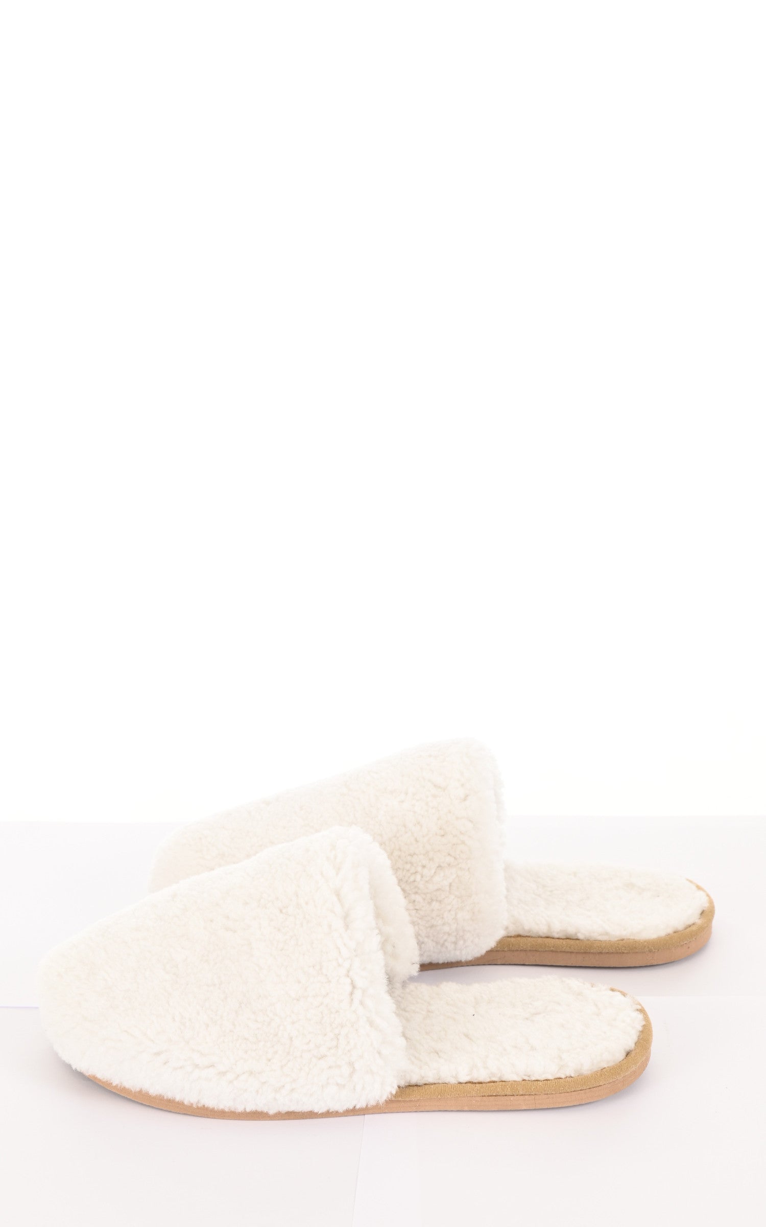 A "PANTOUFLES" Beige La Canadienne Chaussons Mixte interior photo