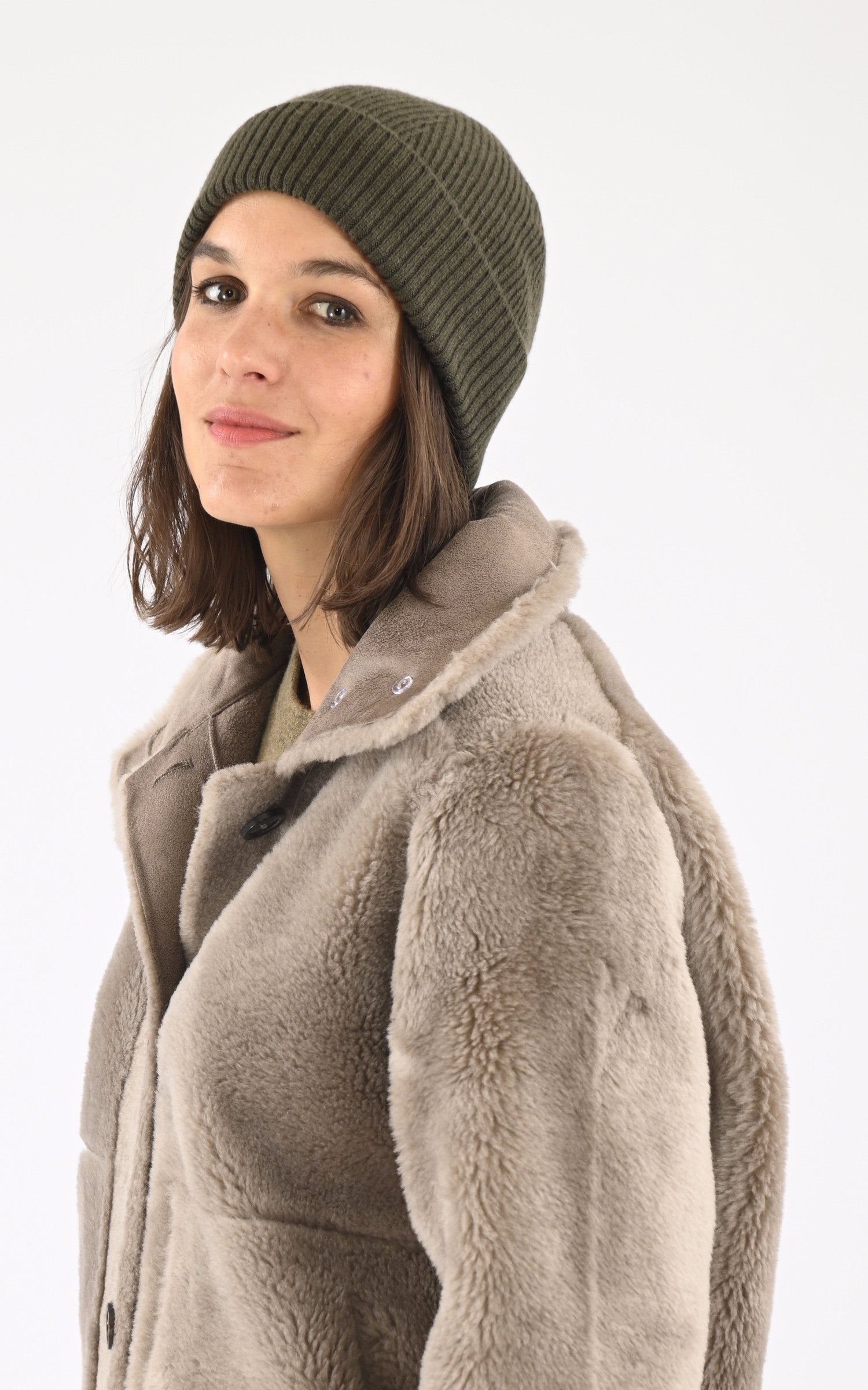 A "BART 64513" Kaki Oakwood Bonnet Femme closed photo 2