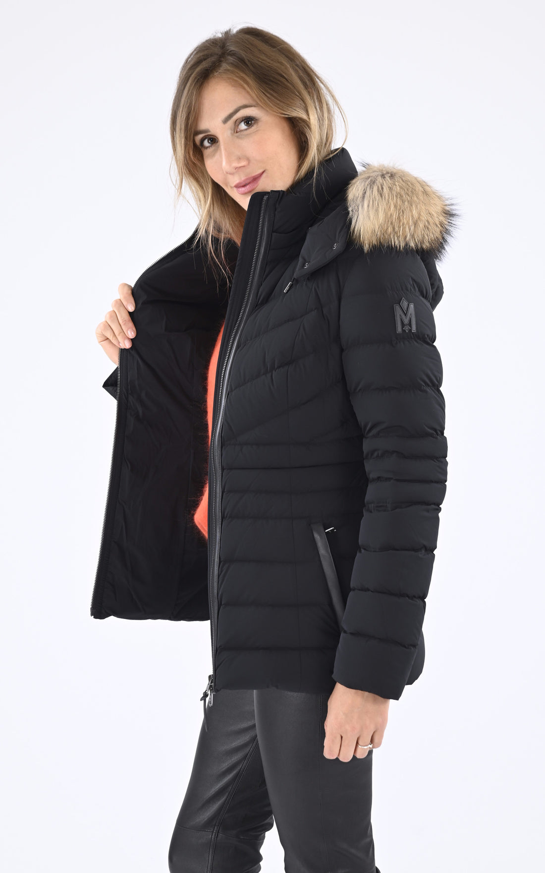 A "PATSY-F" Noir Mackage Ves Doudoune Femme opened photo