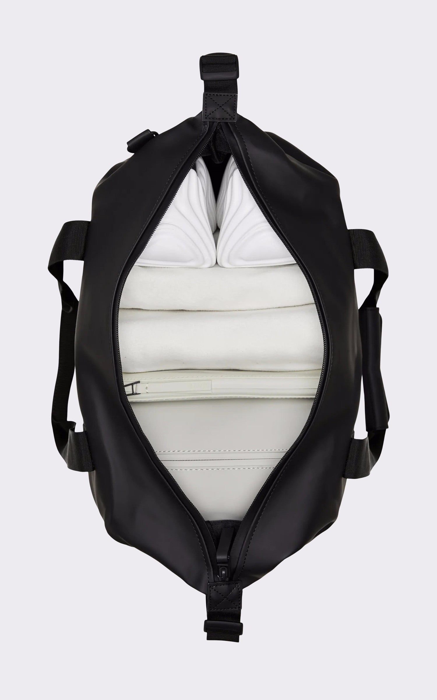 A "14220 WEEK-END BAG SMALL" Black Rains Sac Mixte details photo
