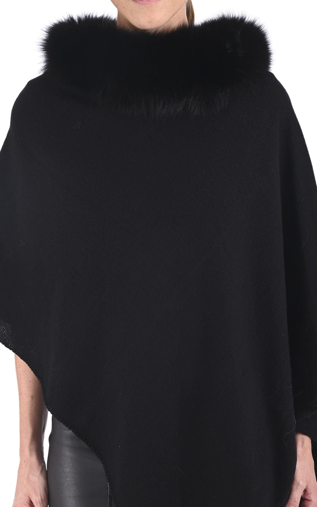 A "540/30" Noir Lea Clement Cape Femme opened photo