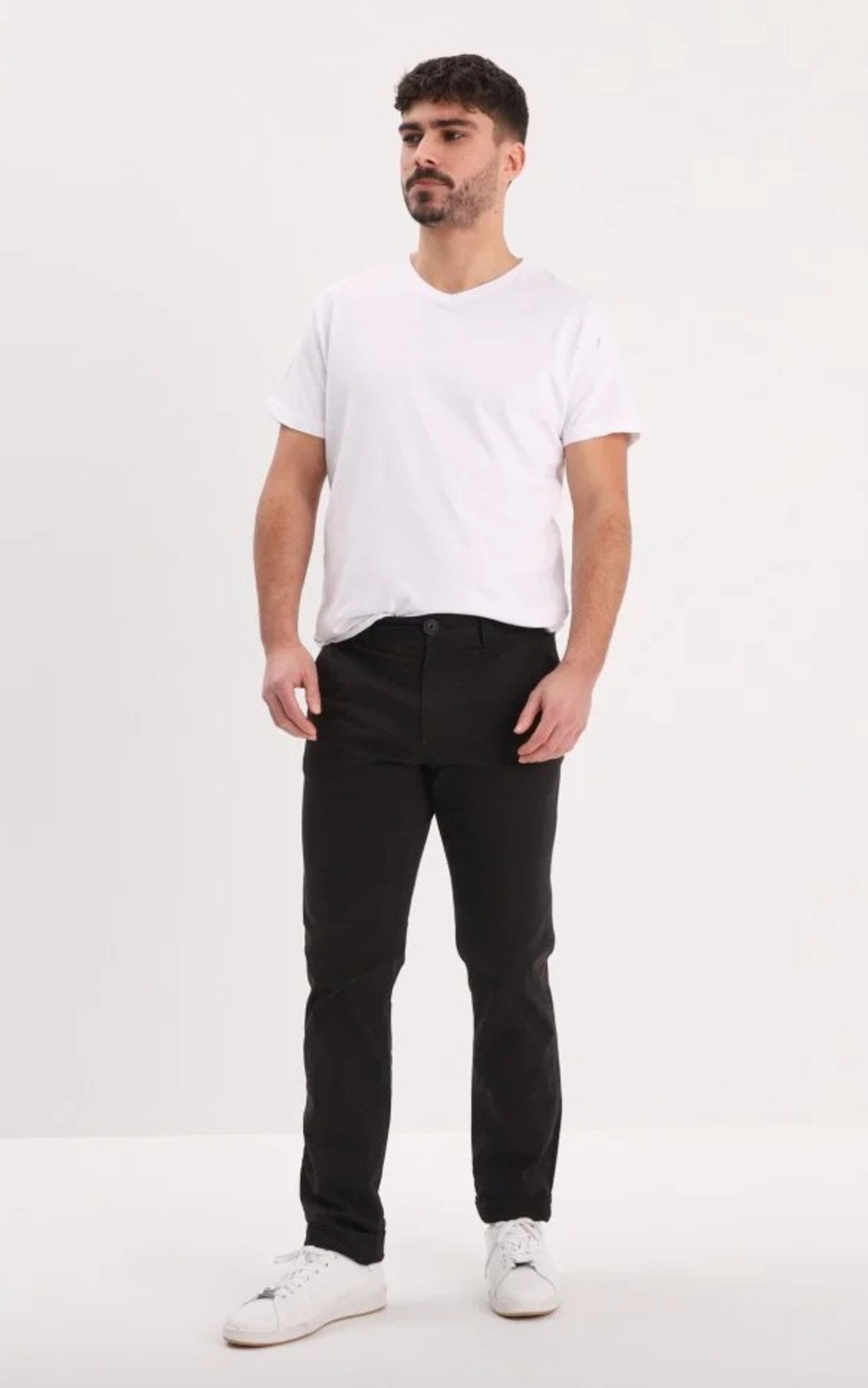 A "CHINO BROKEN TWILL 102862" Noir Daytona 73 Pantalon Homme opened photo