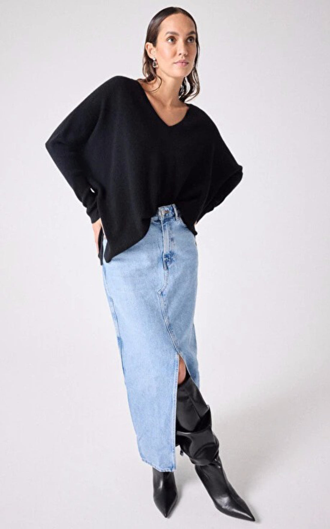A "FAUSTINE 4504001C" Noir Notshy Pull Femme opened photo