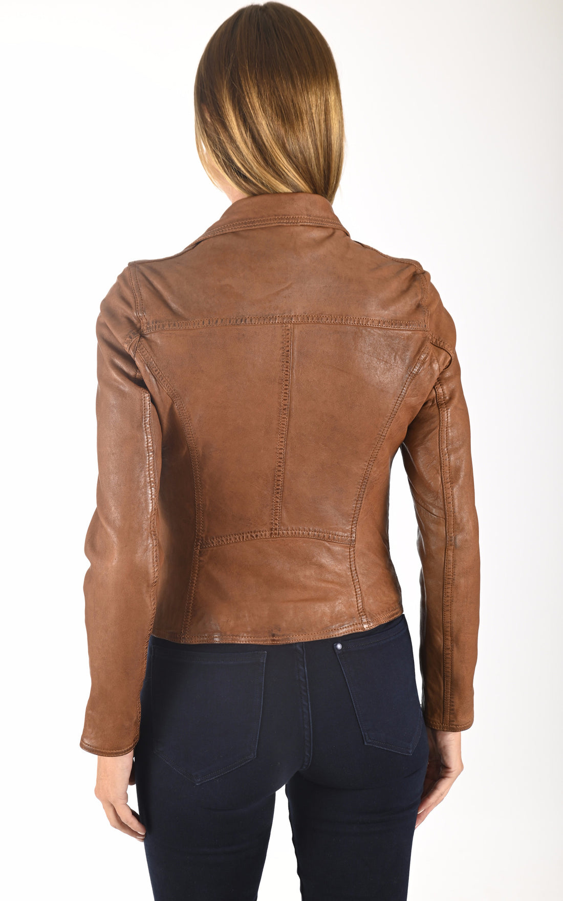 A "CLIPS 6 64095" Cognac Oakwood Perfecto Femme opened photo