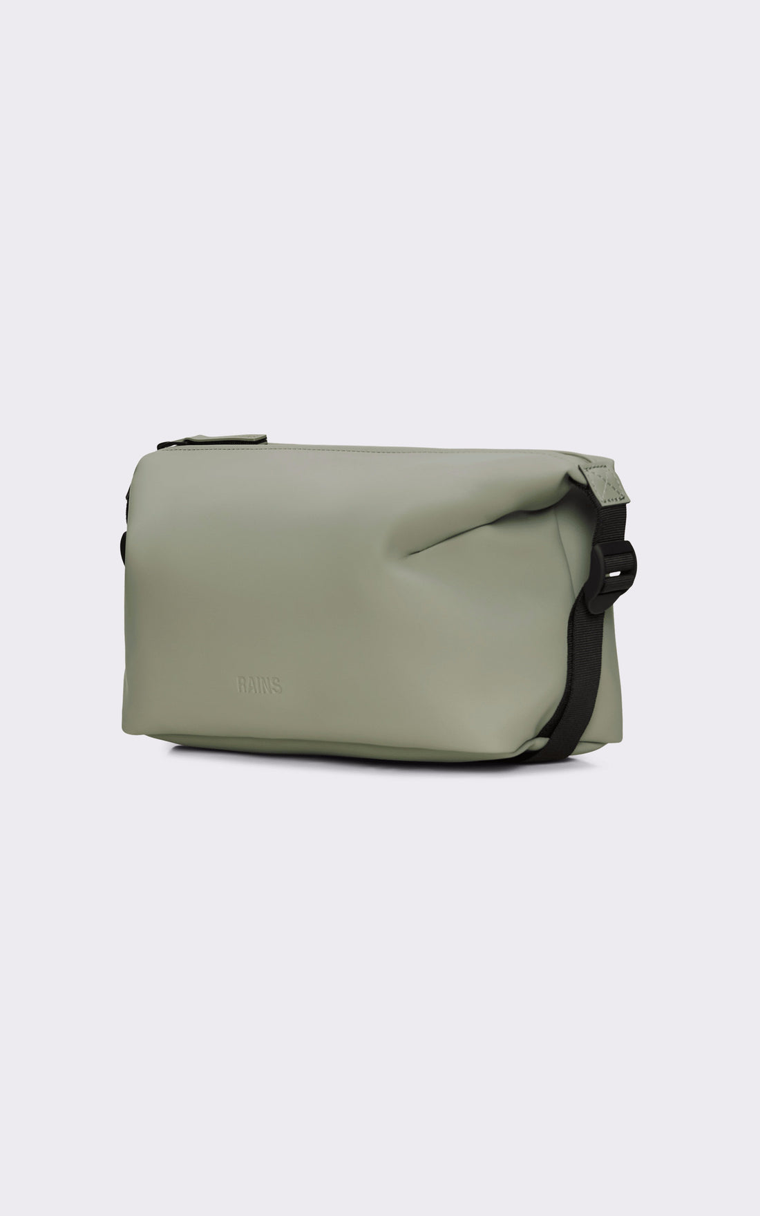 A "15630 WEEK-END HILO WASH BAG" Vert Rains Pochette Mixte opened photo