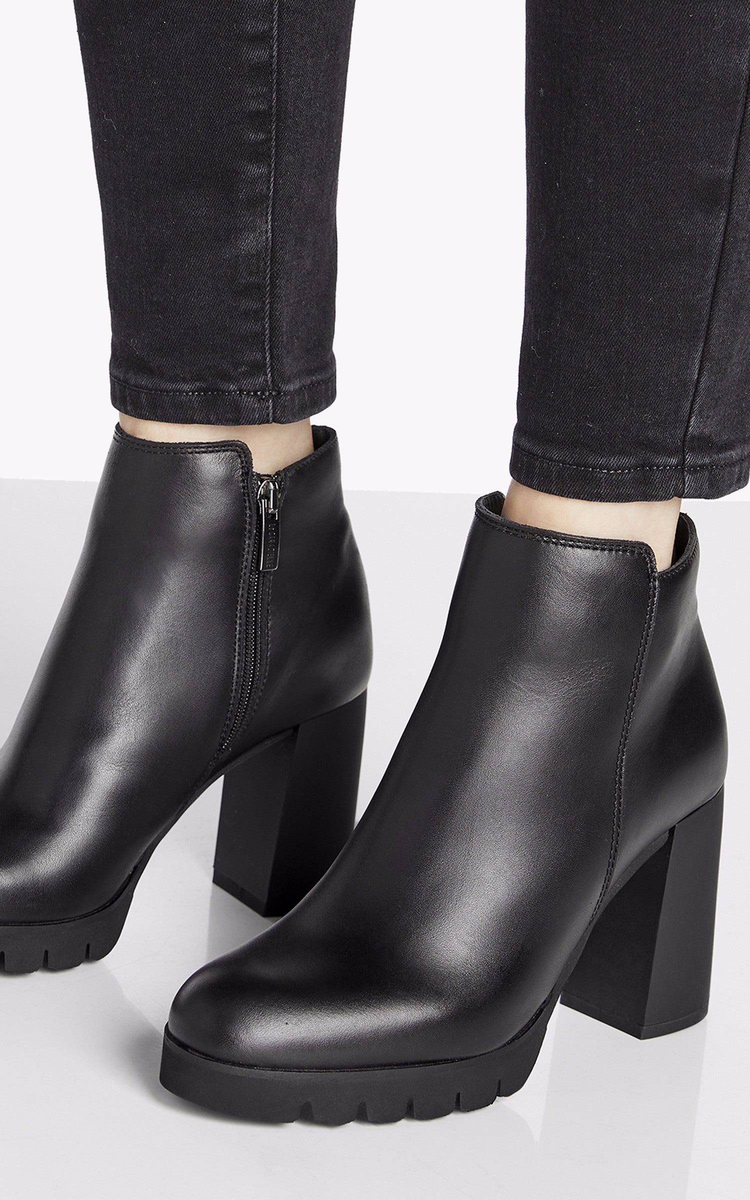 A "MAYA 5901002" Noir La Canadienne Shoes Chaussures Femme interior photo