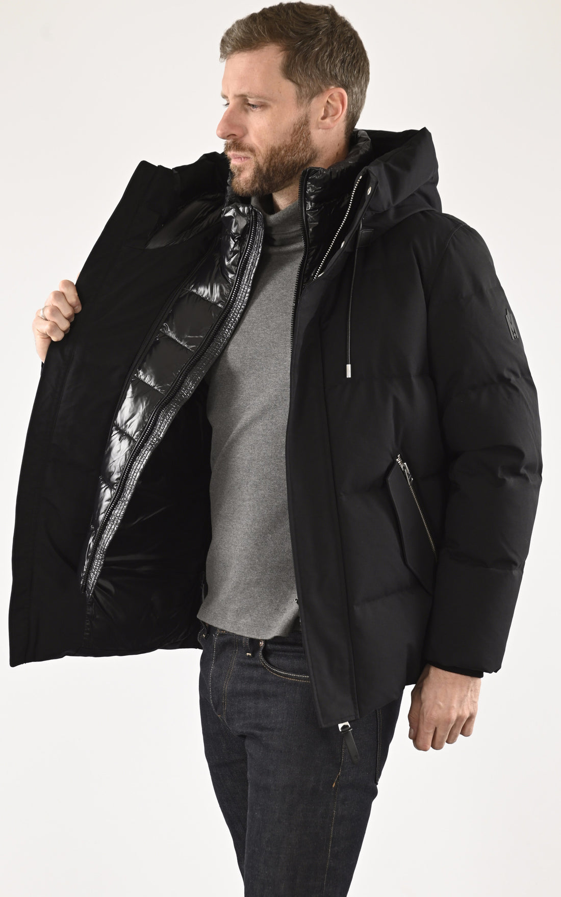 A "GRAYDON" Noir Mackage Ves Doudoune Homme opened photo