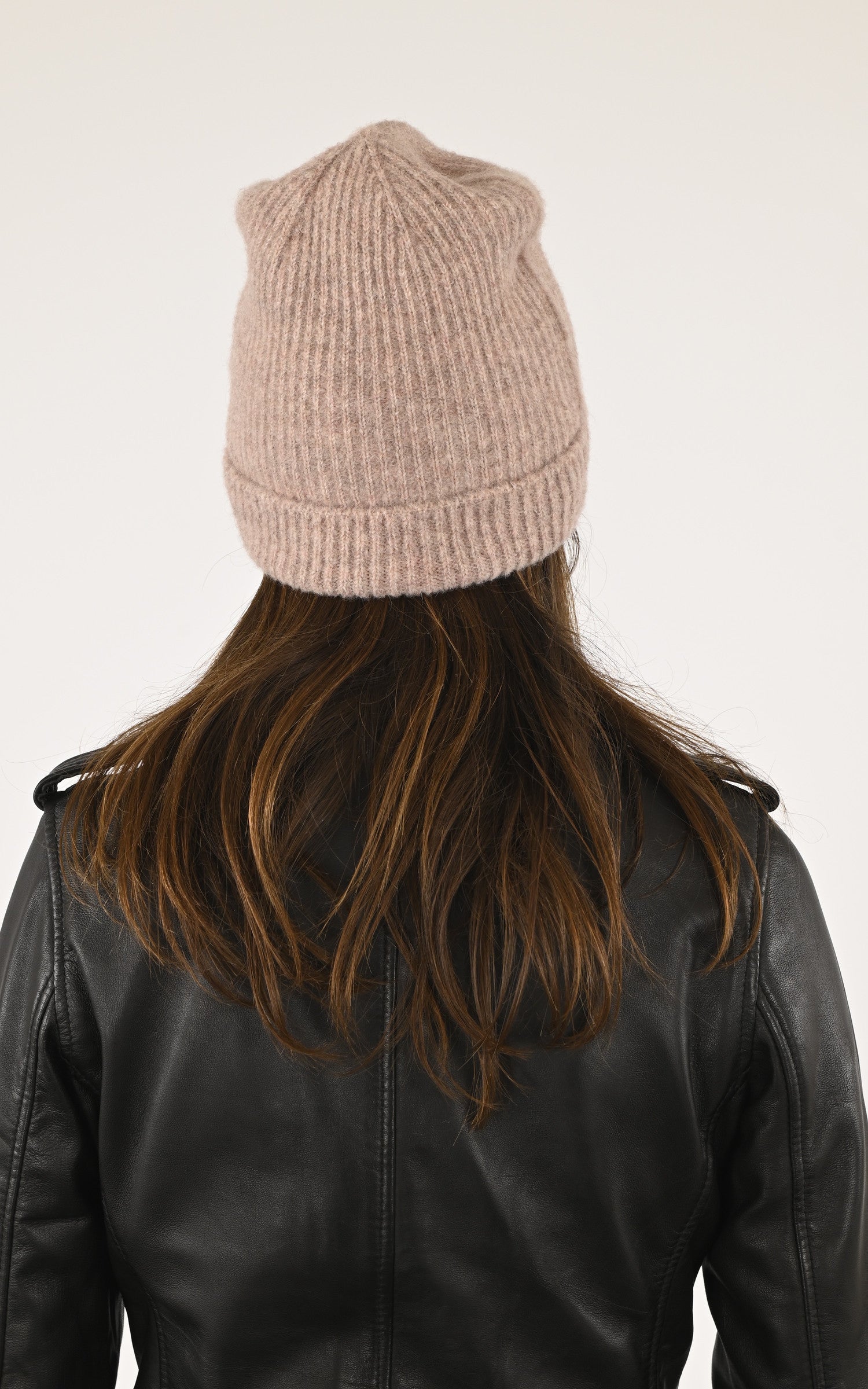 A "428/145" Rose Lea Clement Bonnet Femme back photo