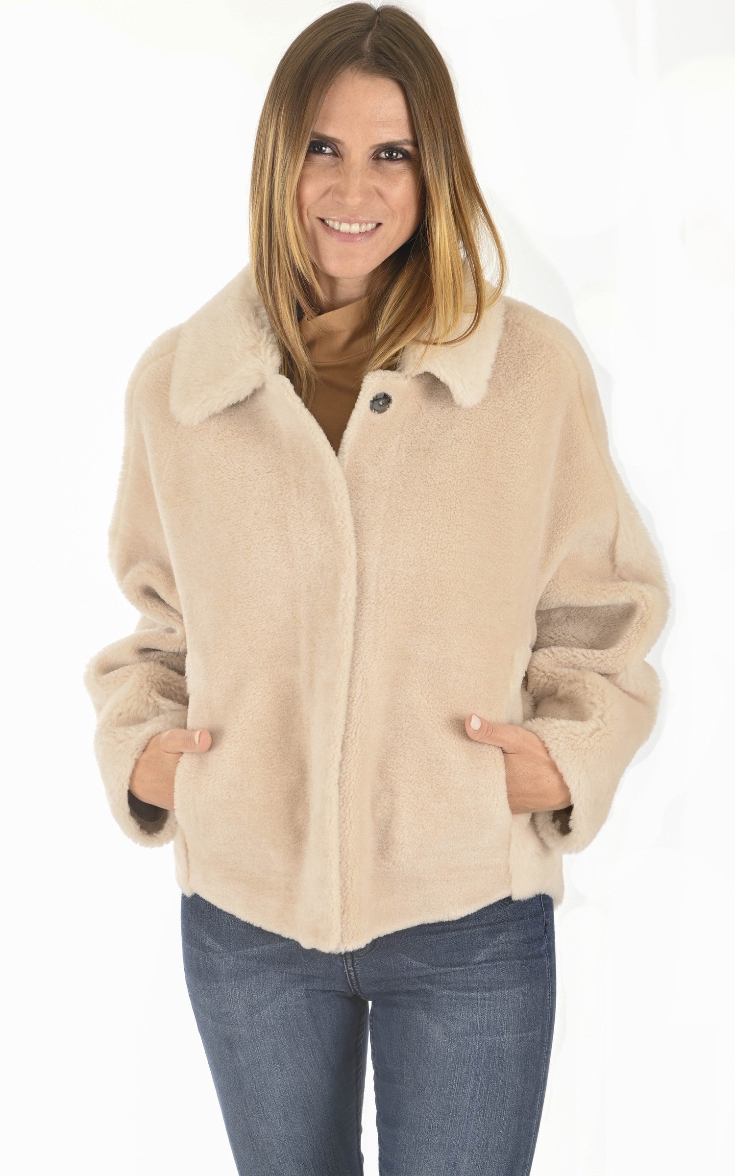 A "HELENE 63748" Beige Oakwood Blouson Femme closed photo