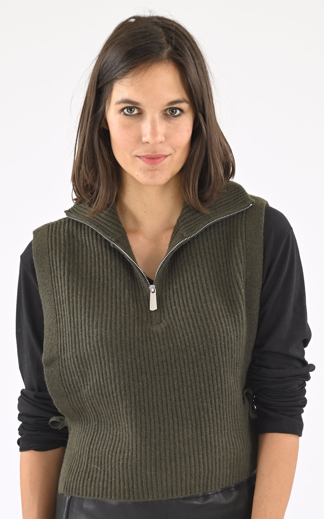 A "MIMOSA 64703" Kaki Oakwood Top Femme opened photo