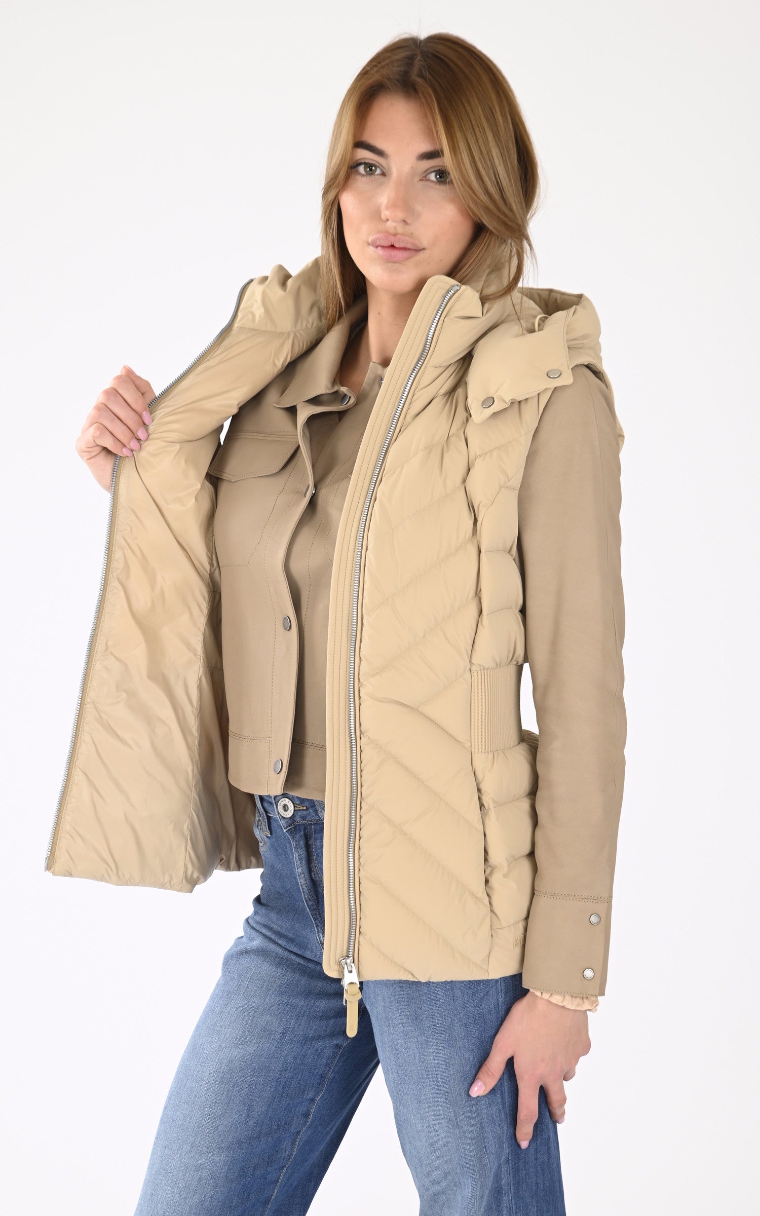 A "HOSHI" Beige Mackage gil_doudoune Femme interior photo