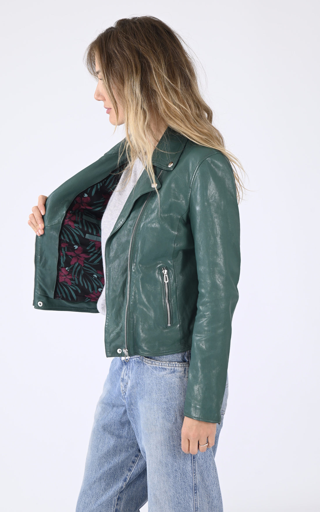 A "OLYMPE 101964" Vert Rose Garden Blouson Femme opened photo