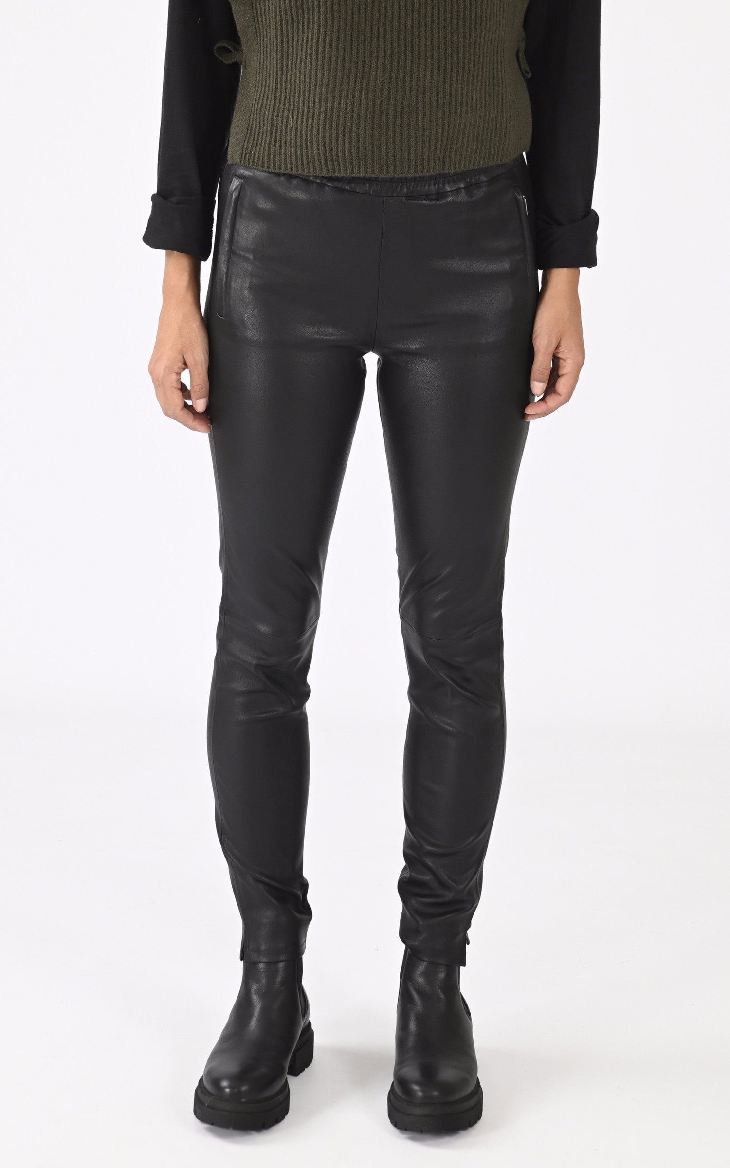 A "IVANA 64510" Noir Oakwood Pantalon Femme closed photo