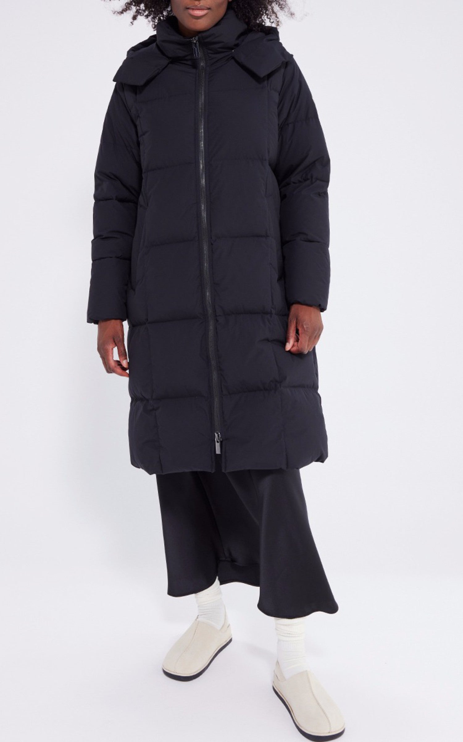 A "HAILEY 2" Noir Pyrenex 7/8 Doudoune Femme closed photo