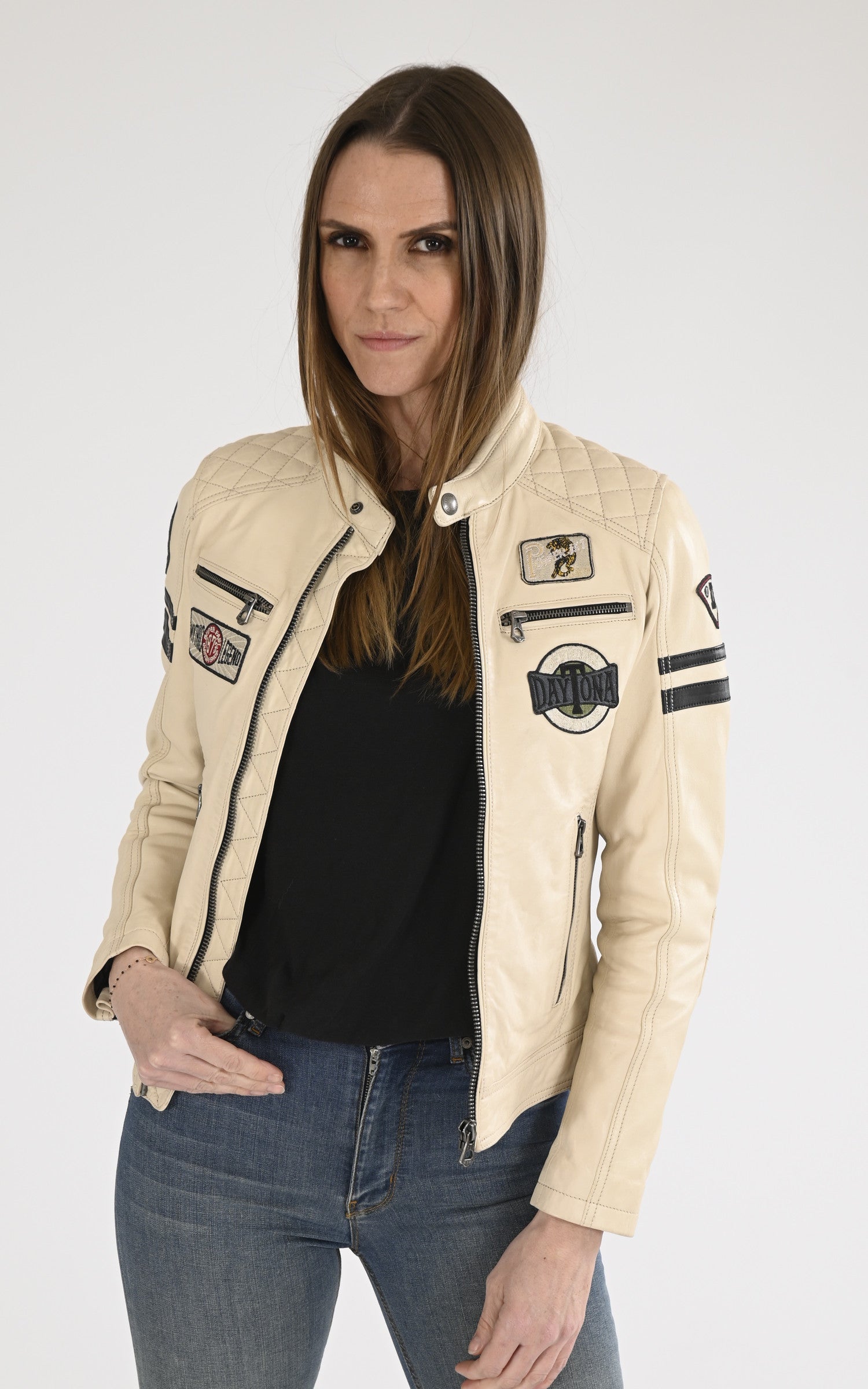 A "WALKORA 103547" Blanc Rose Garden Blouson Femme closed photo