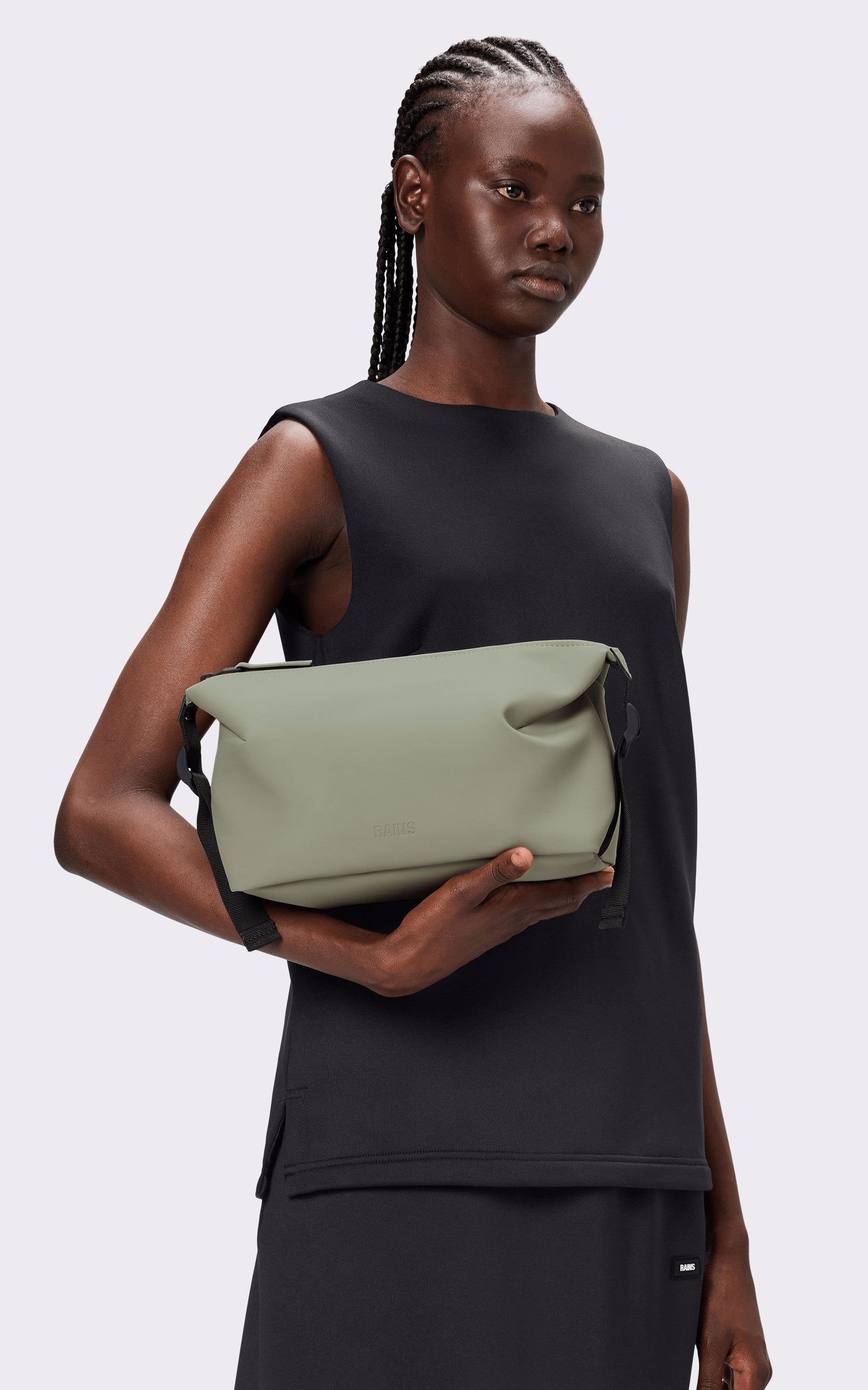 A "15630 WEEK-END HILO WASH BAG" Vert Rains Pochette Mixte back photo