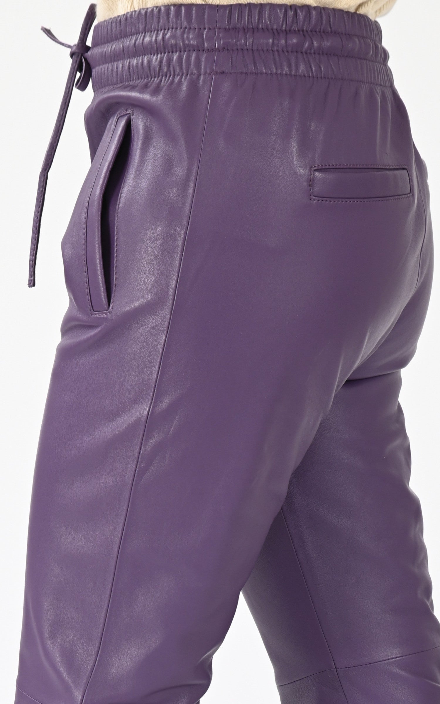 A "GIFT 63641" Violet Oakwood Pantalon Femme details photo