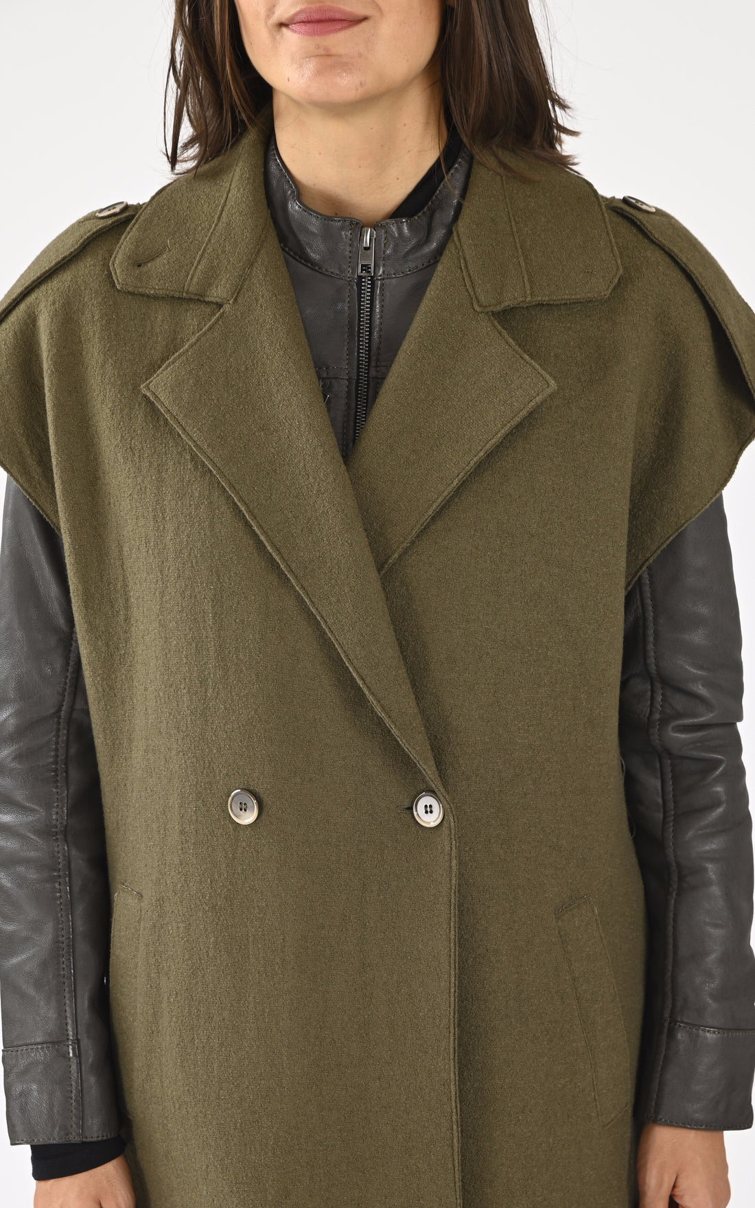A "DONIA 64818" Vert Oakwood Manteau Femme opened photo