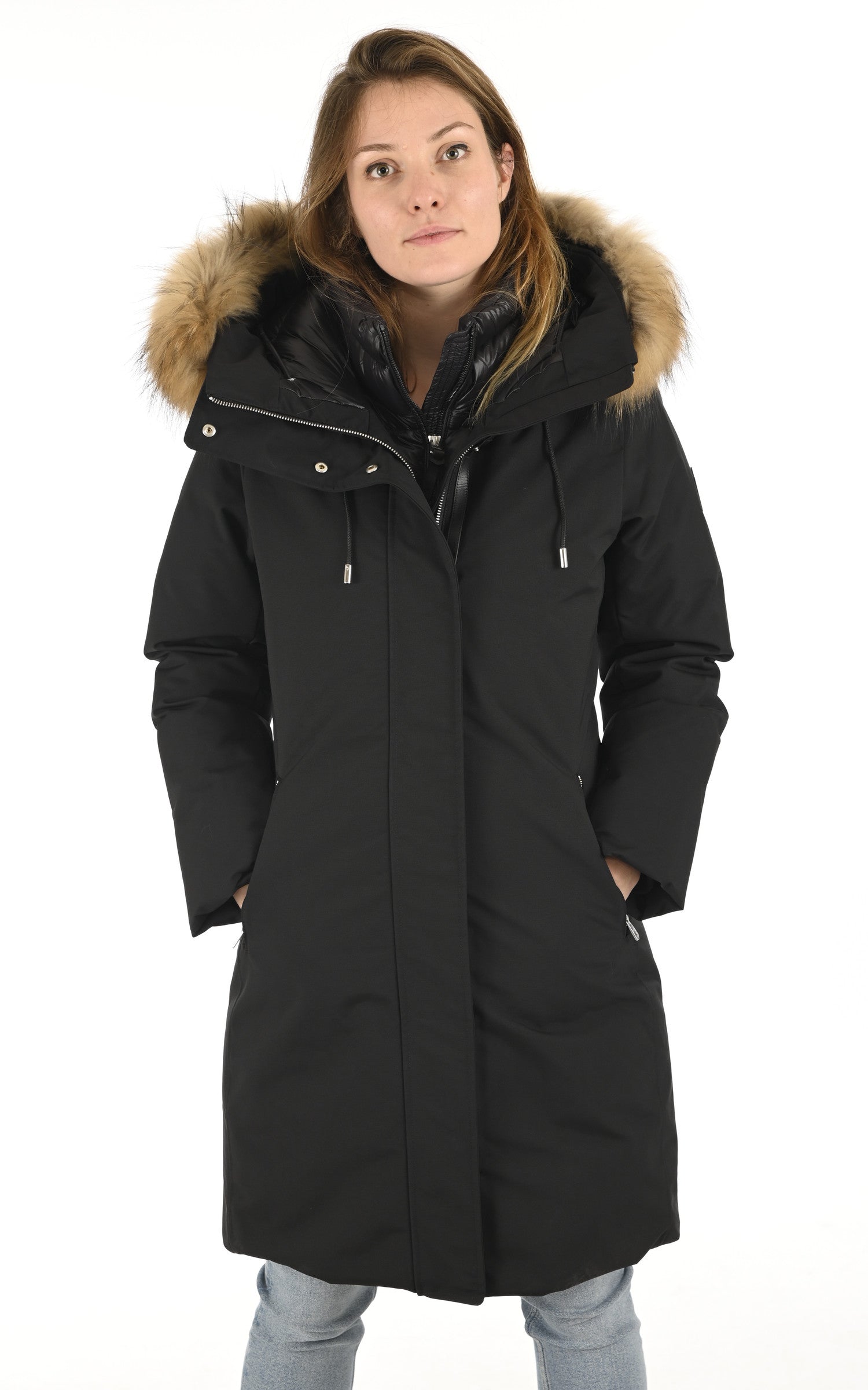 A "SHILOH-F" Noir Mackage 7/8 Doudoune Femme closed photo 2