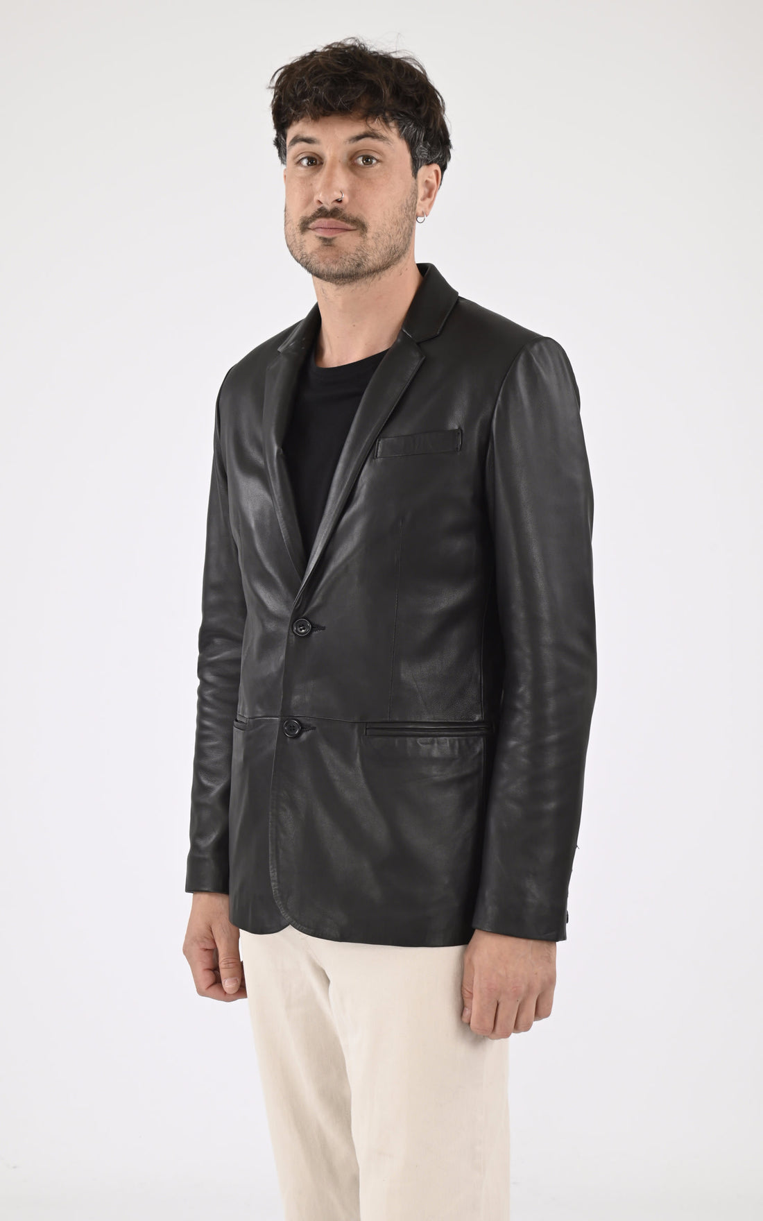 Blazer Cuir Homme Serge pariente, modèle Blazer de couleur noir