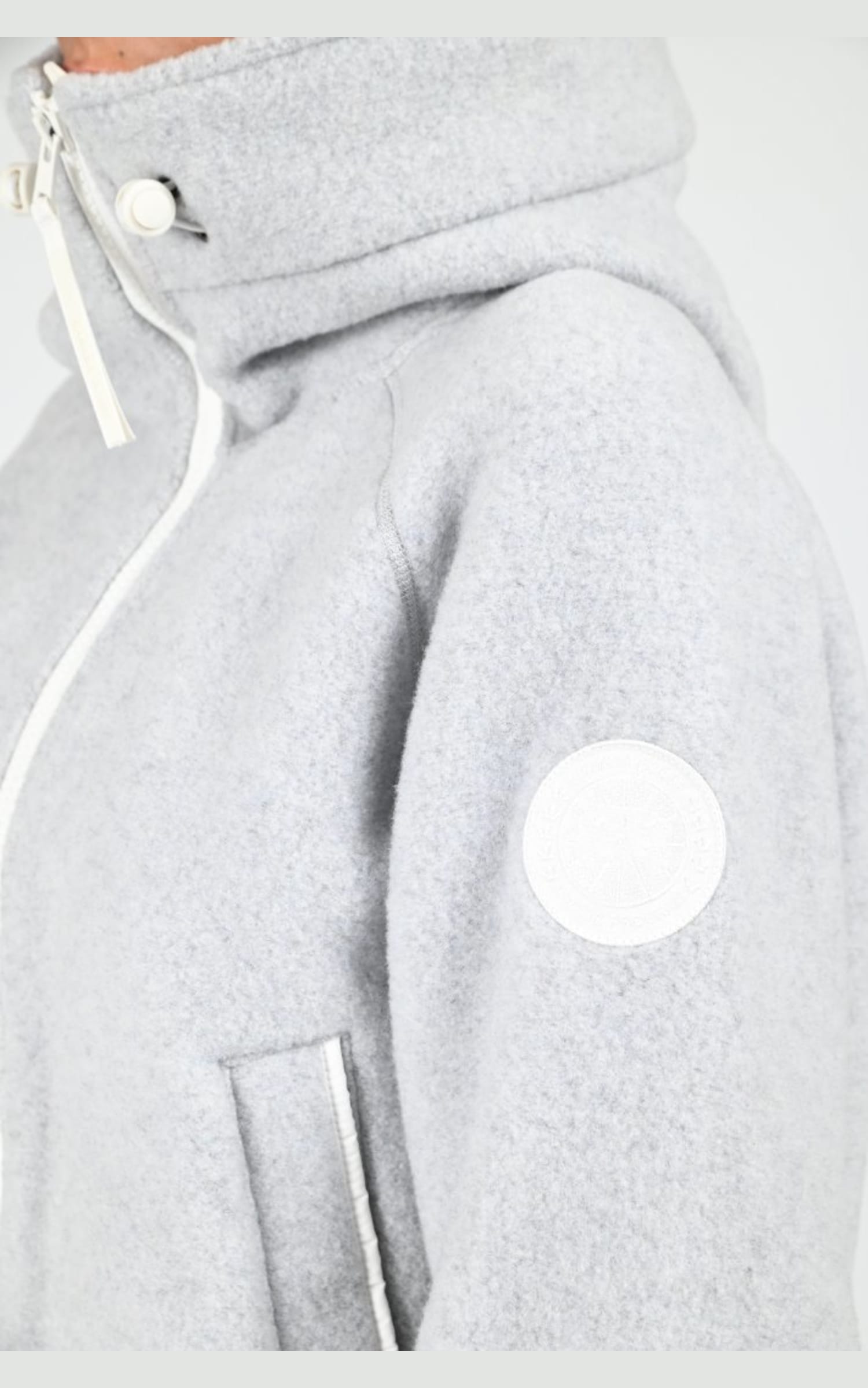 Blouson Textile Femme Canada Goose, modèle Chilliwack fleece 7102w de couleur silverbirch heather