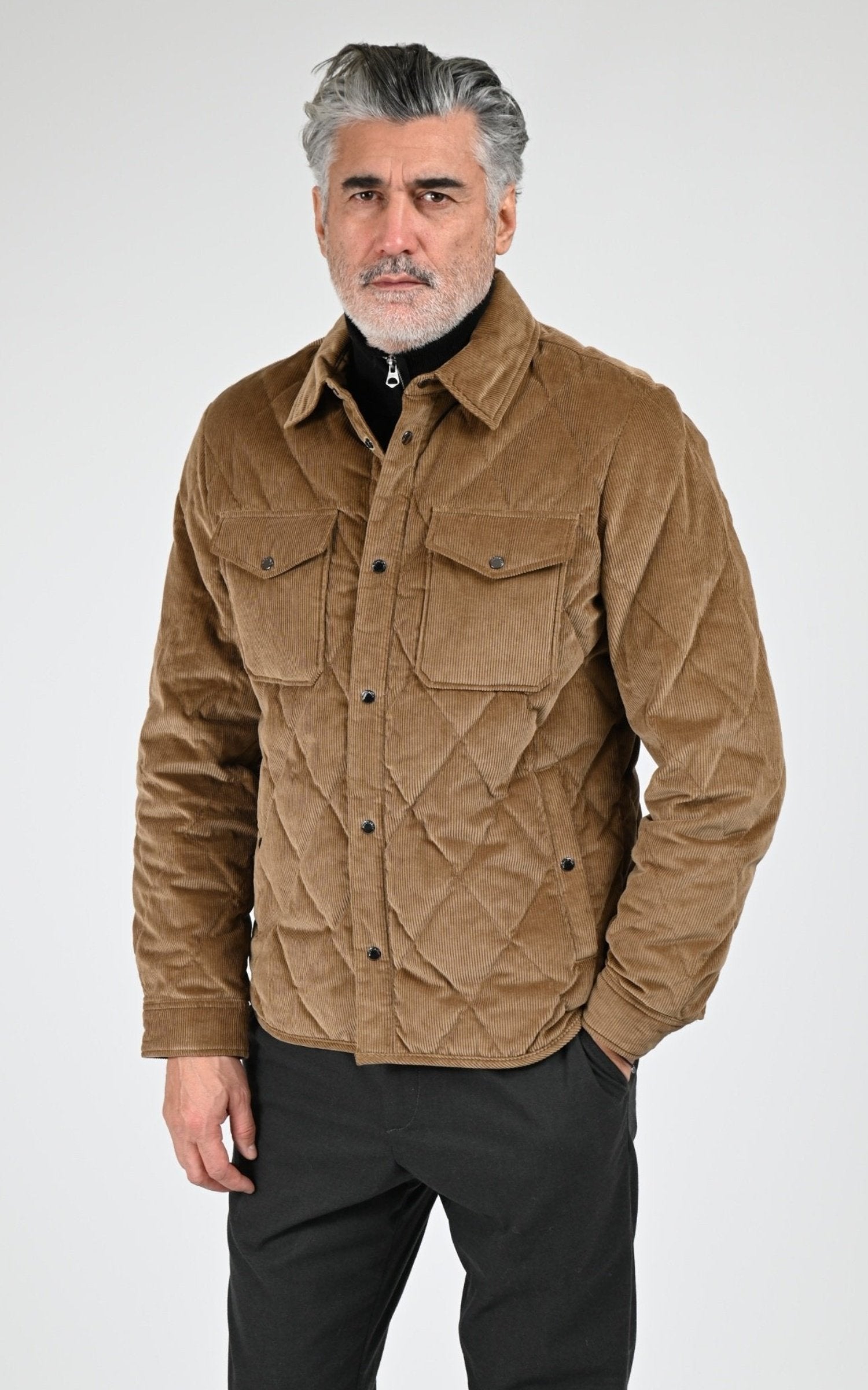 Veste Textile Homme Woolrich, modèle Corduroy alaskan 0s2014 de couleur coffee