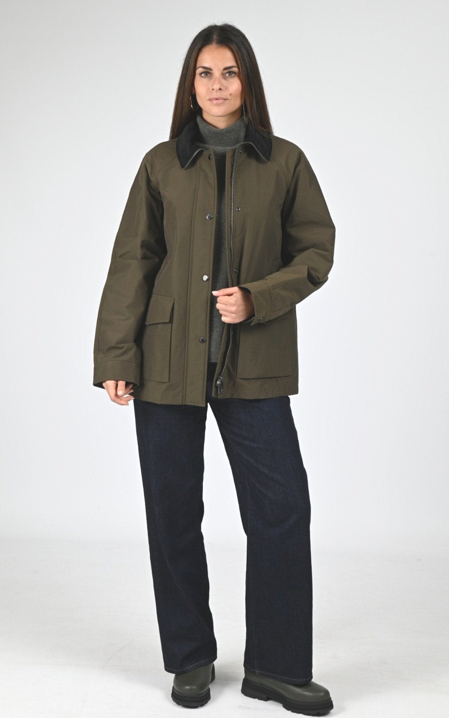 Veste Textile Femme Woolrich, modèle Dust jkt ou2115 de couleur dark green