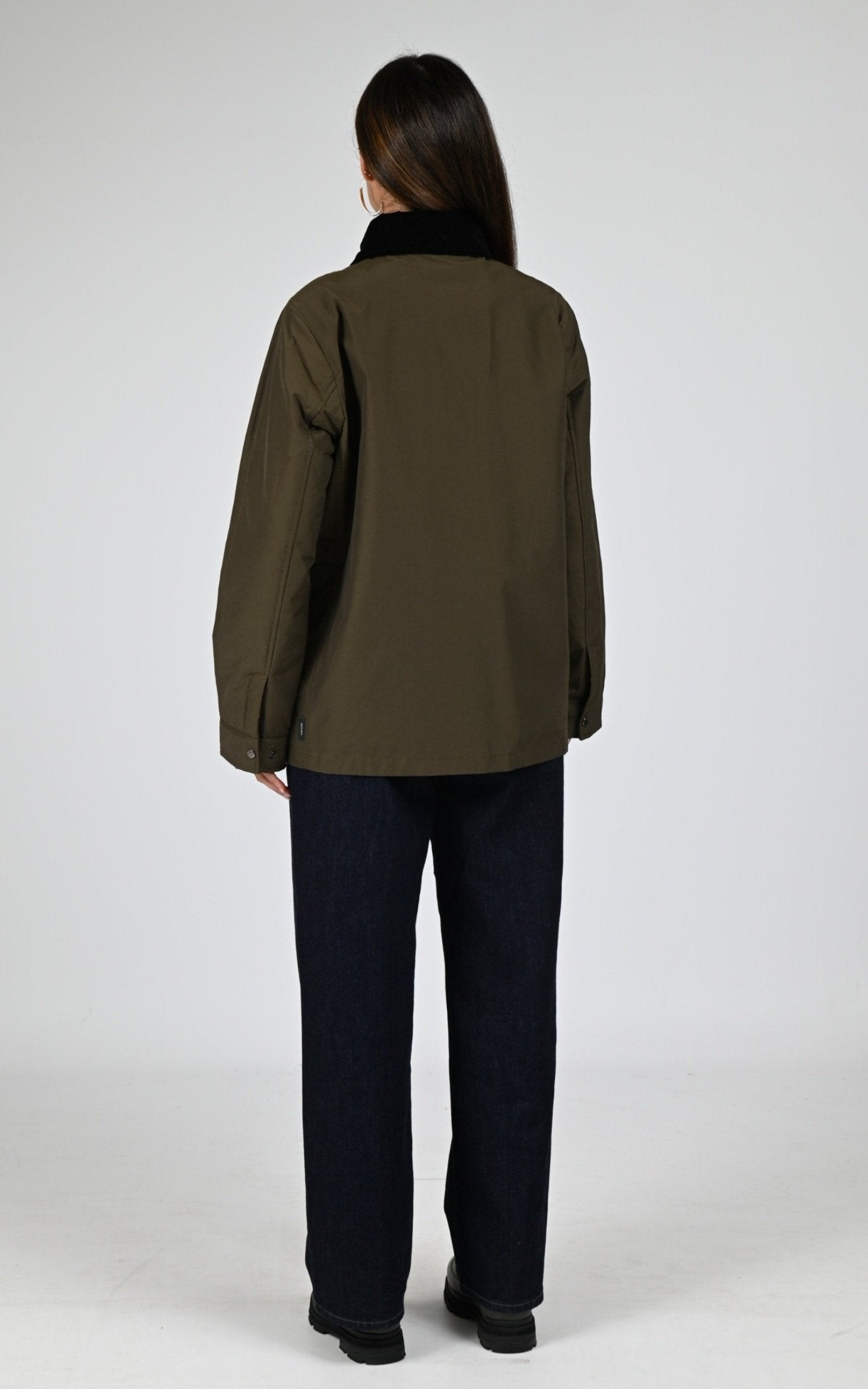 Veste Textile Femme Woolrich, modèle Dust jkt ou2115 de couleur dark green 4