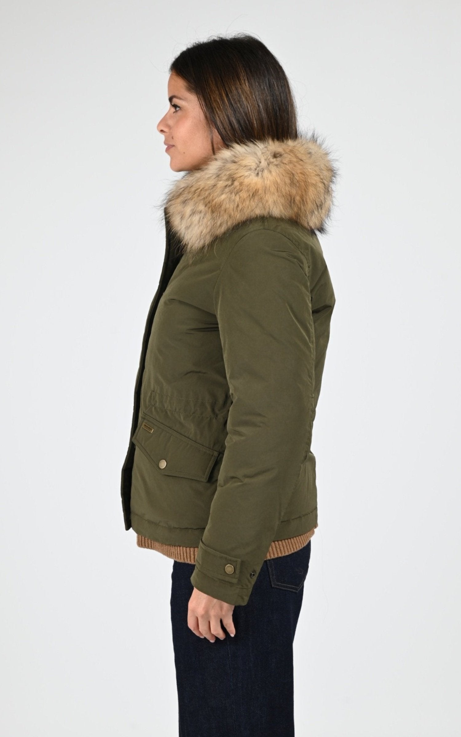 Ves  doudoune Textile Femme Woolrich, modèle Grace fur  jkt ou2043 de couleur dark green