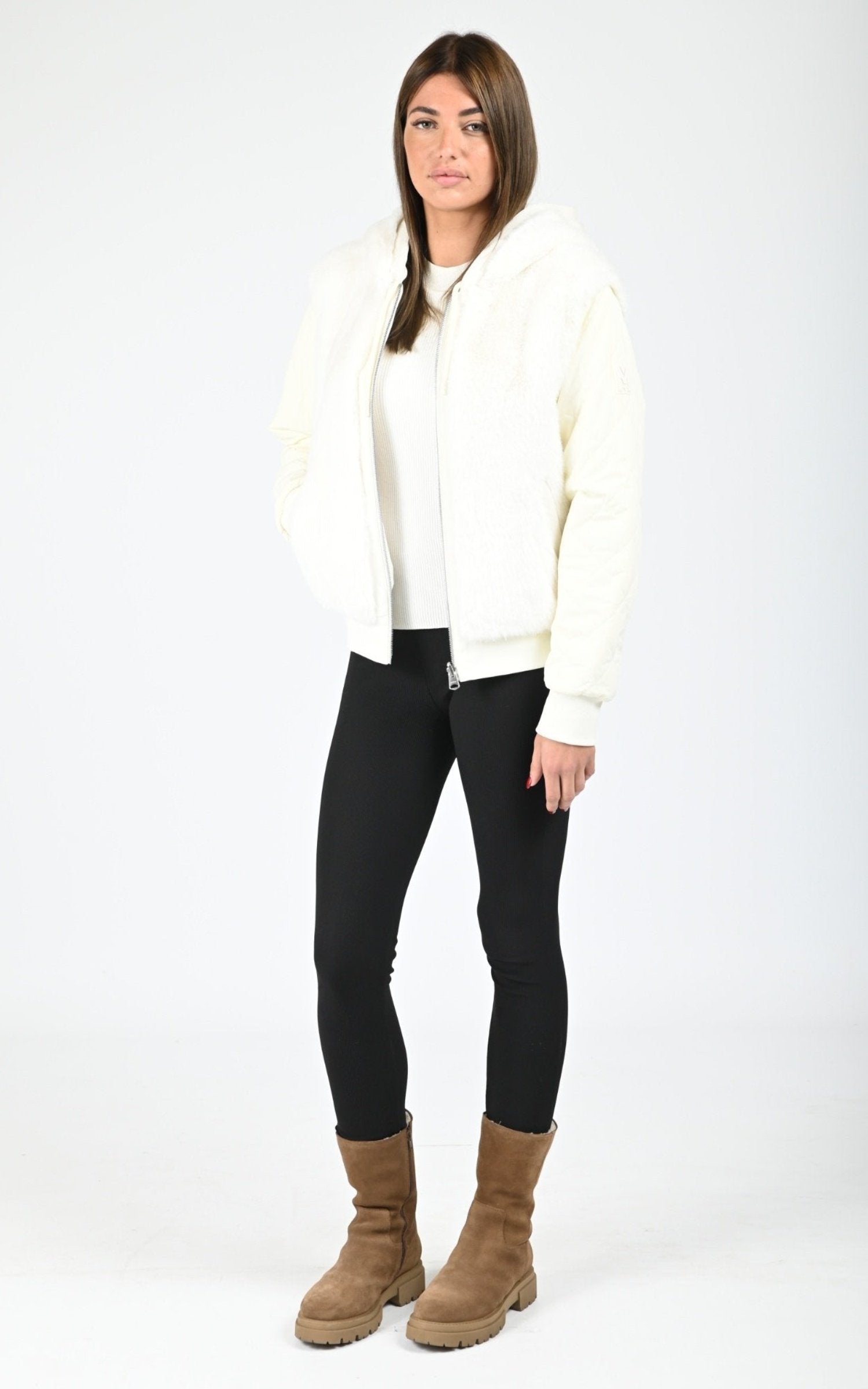 Gilet Textile Femme Mackage, modèle Gwendal de couleur cream