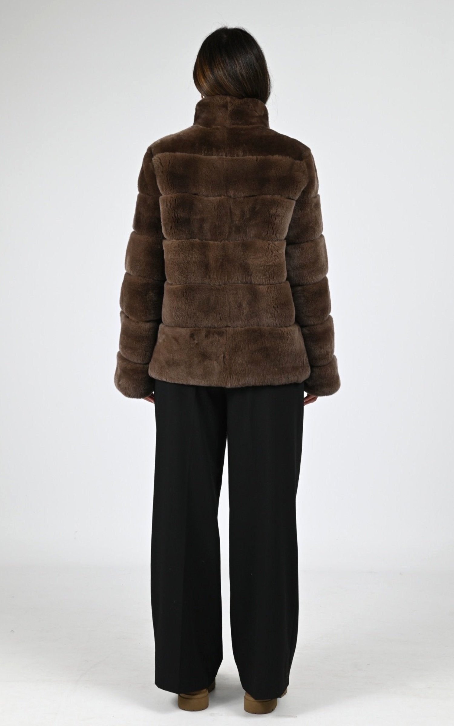 3/4 Fourrure Femme Levinsky, modèle Hanon 65 de couleur caffe latte 24