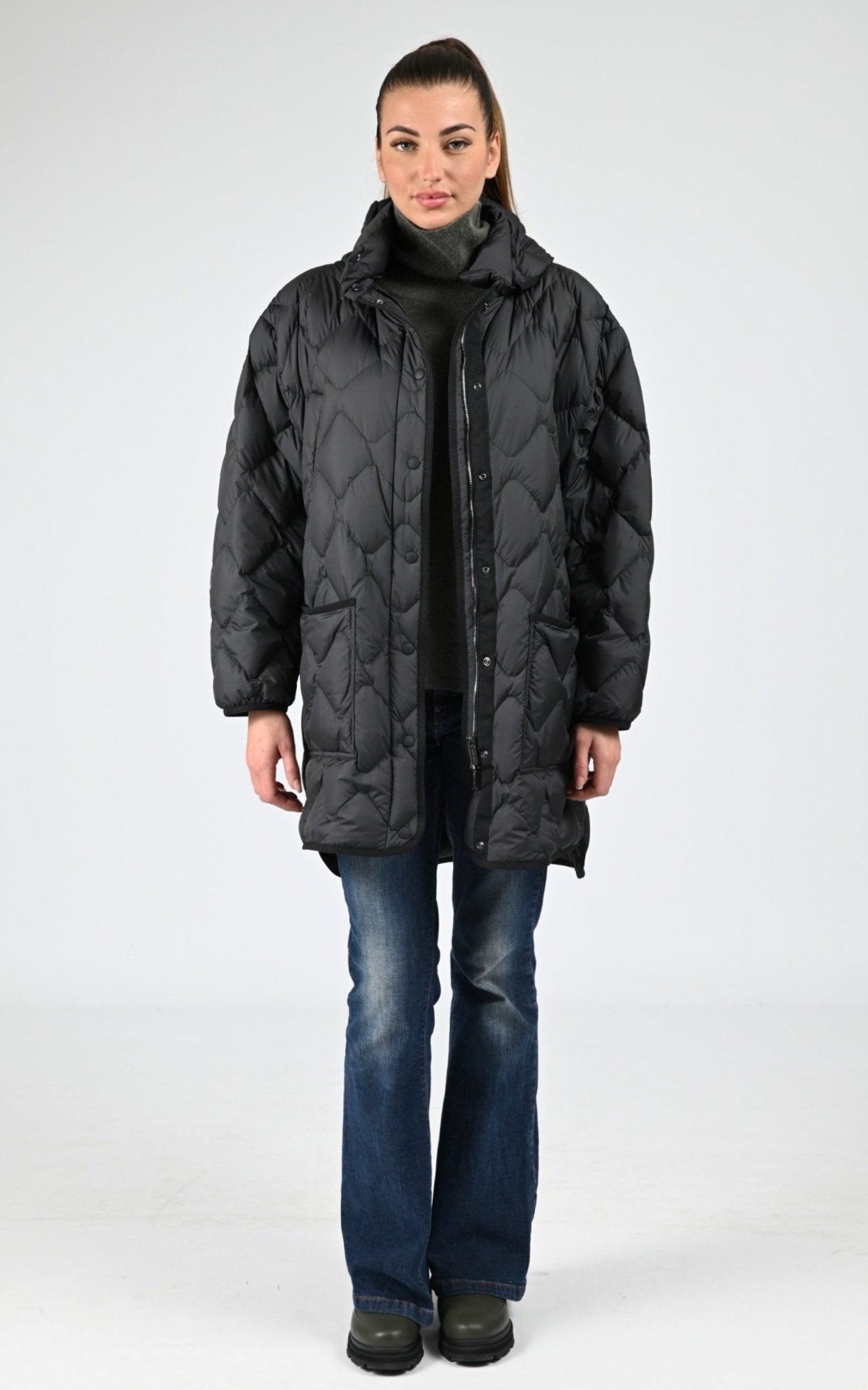 Cape Textile Femme Woolrich, modèle Heritage ou2120 de couleur black