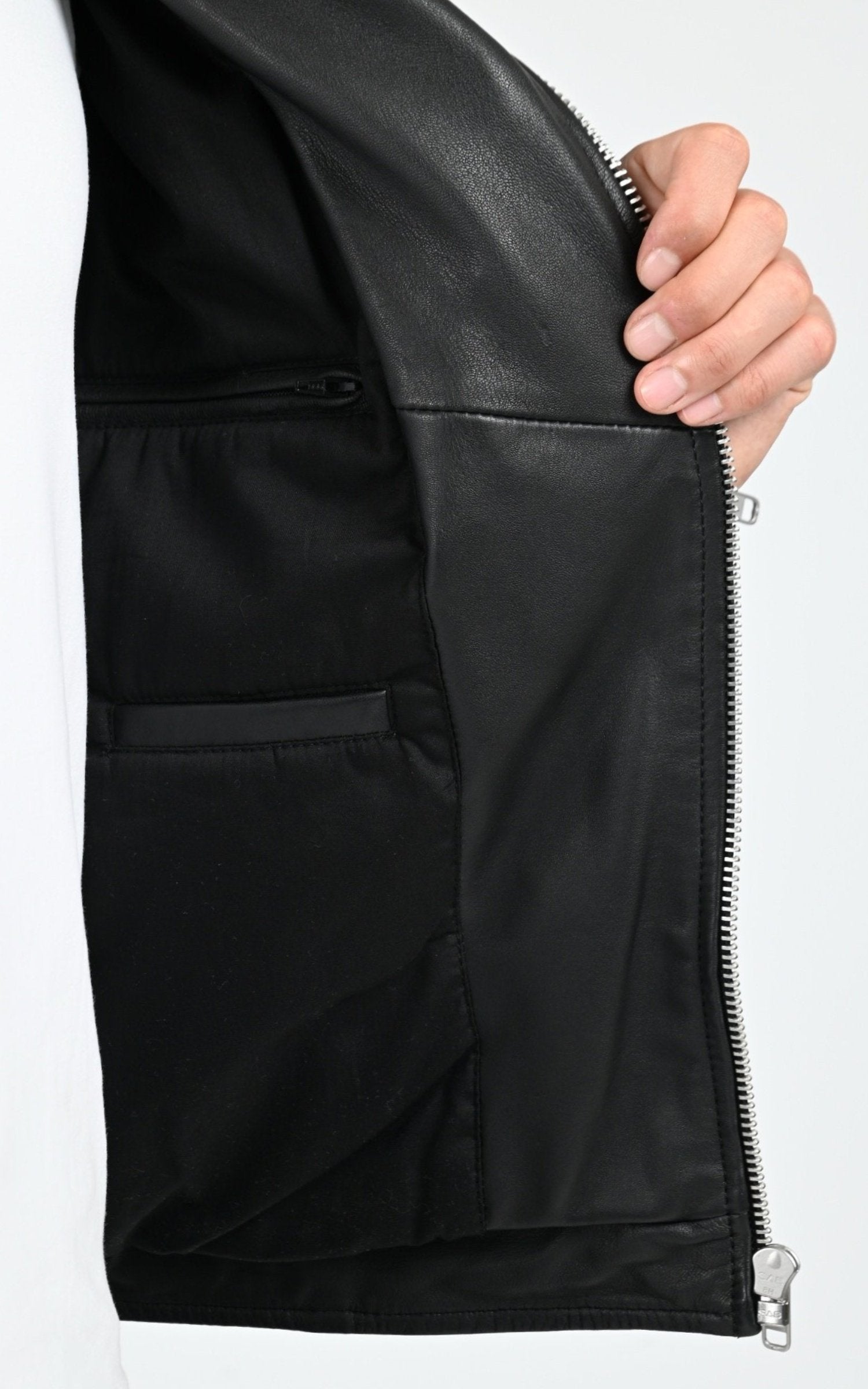 Perfecto Cuir Homme Serge Pariente, modèle Hipster de couleur noir