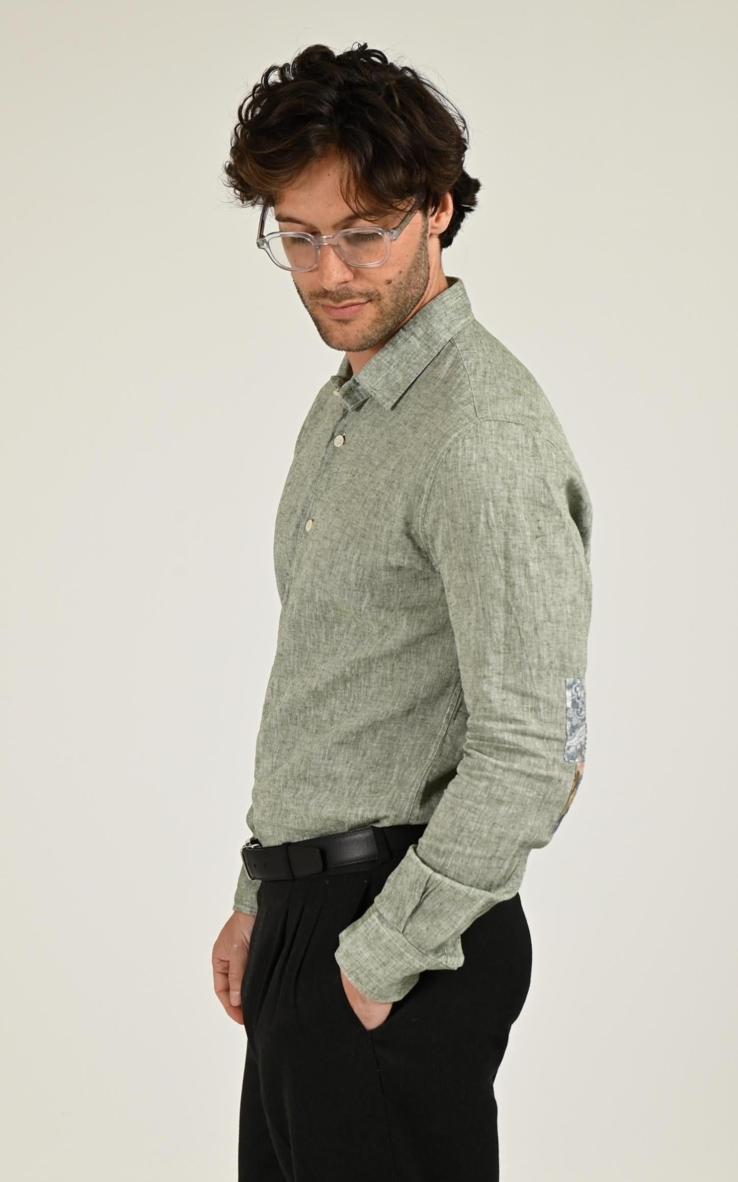 Chemise Textile Homme Bob, modèle Hole 519 de couleur verde