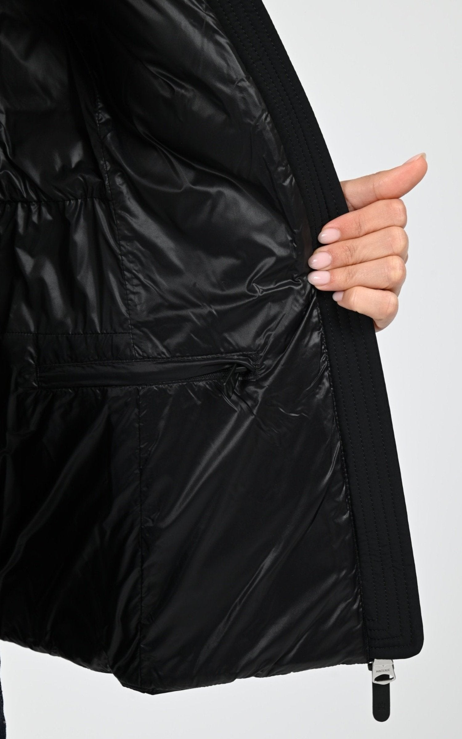 Ves doudoune Textile Femme Mackage, modèle Idalee de couleur black