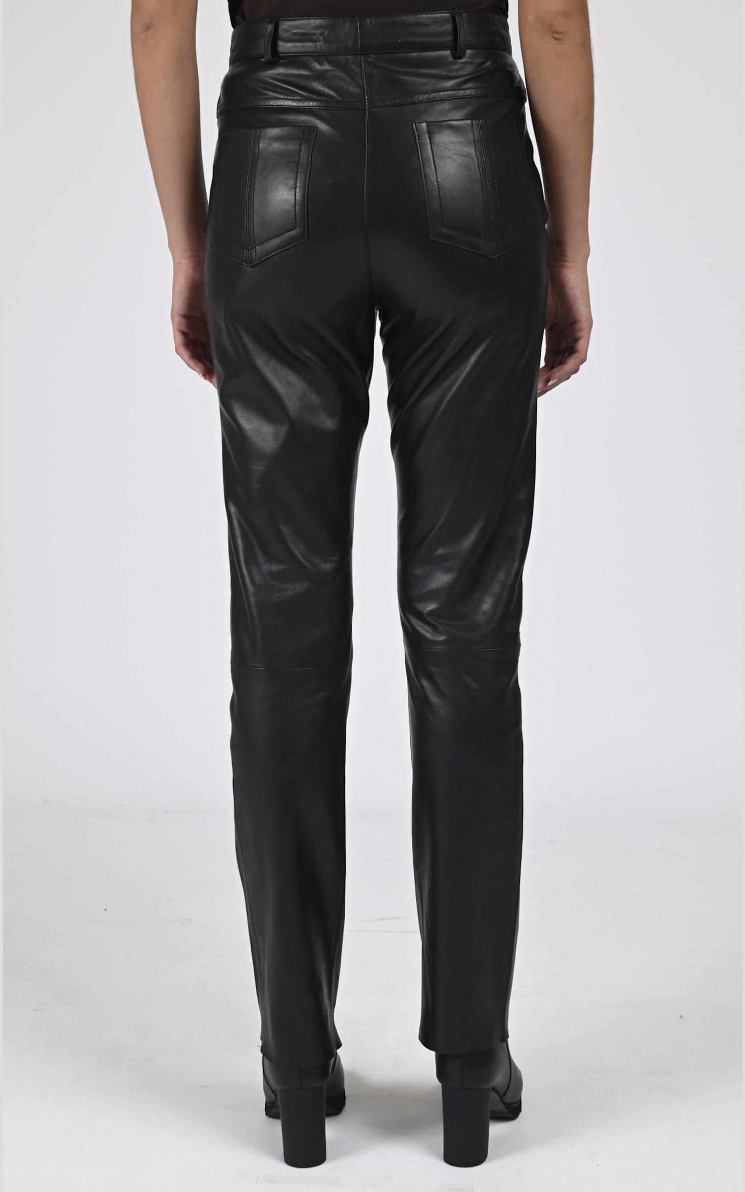 Pantalon Cuir Femme La canadienne, modèle Jean biker de couleur noir