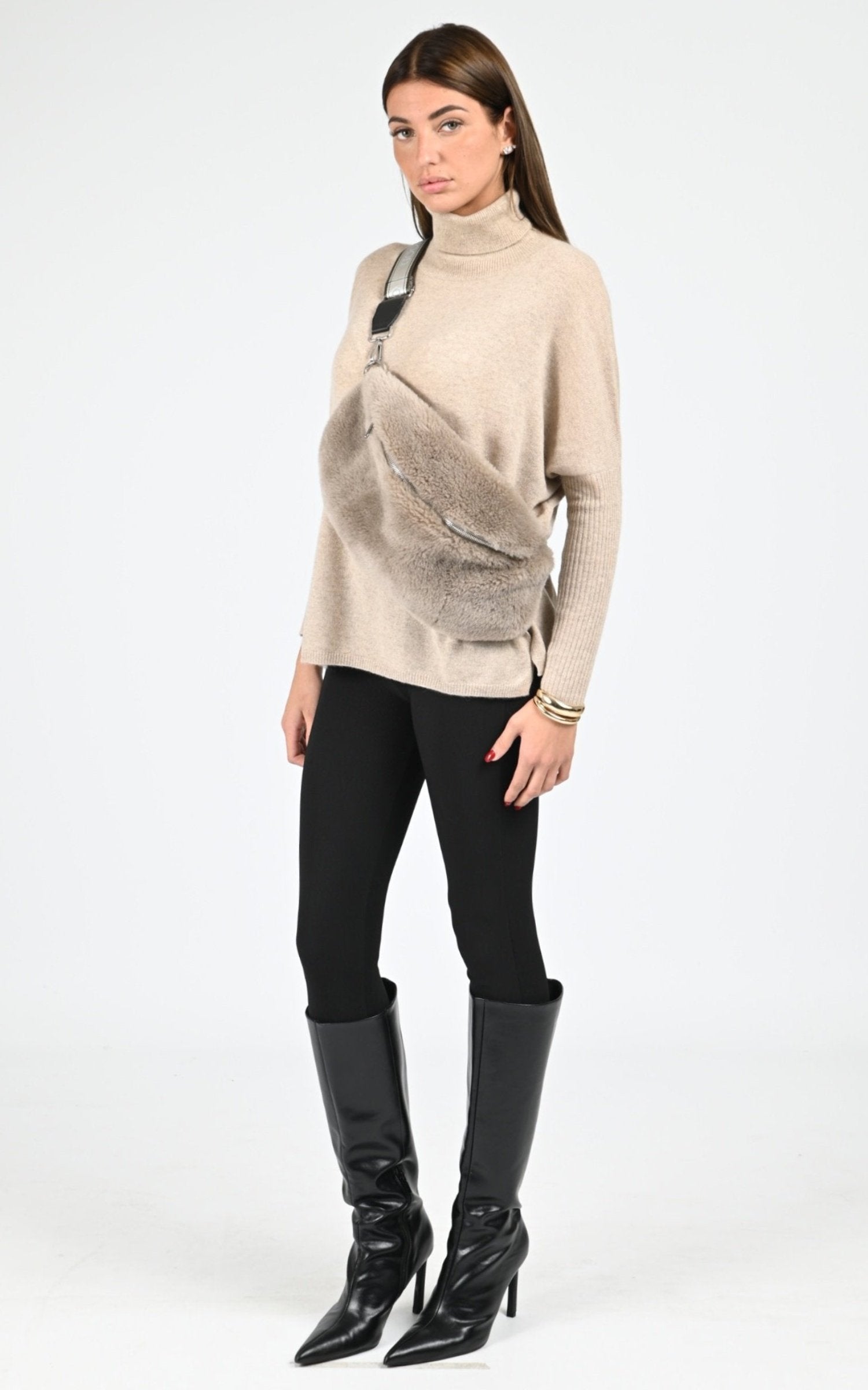 A "JODIE 64542" Taupe Oakwood banane Femme opened photo