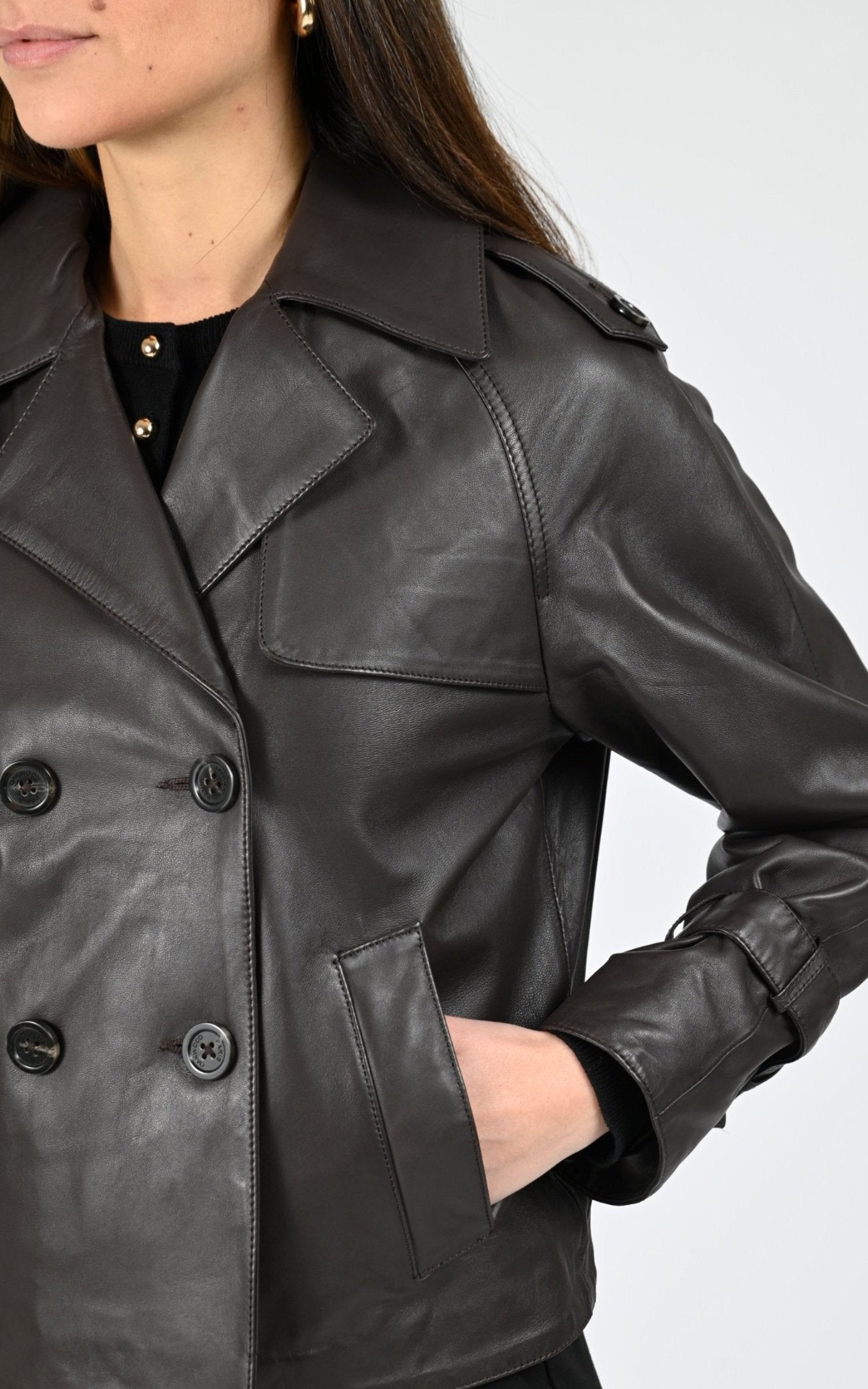 Veste Cuir Femme Oakwood, modèle Kassie 65101 de couleur dark brown 504