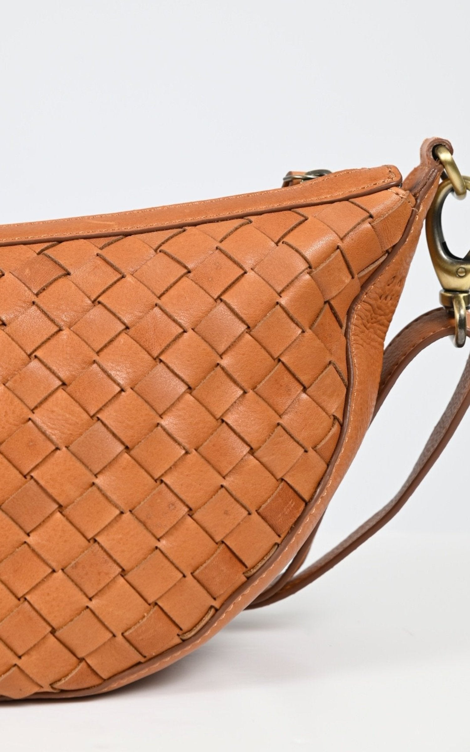 Sac Cuir Mixte O My Bag, modèle Leo woven de couleur cognac