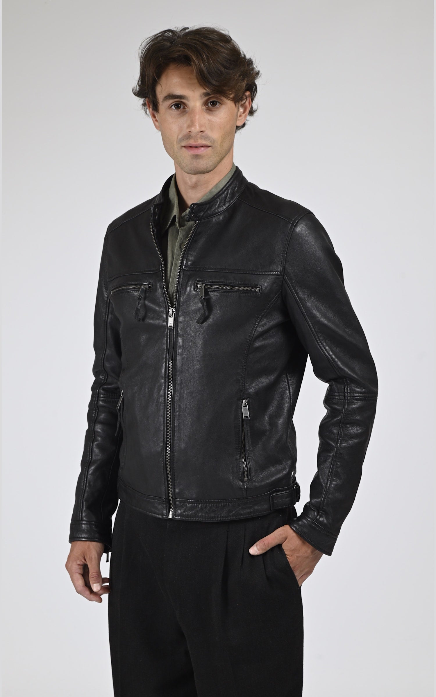 Blouson Cuir Homme La canadienne, modèle Mumbai de couleur noir