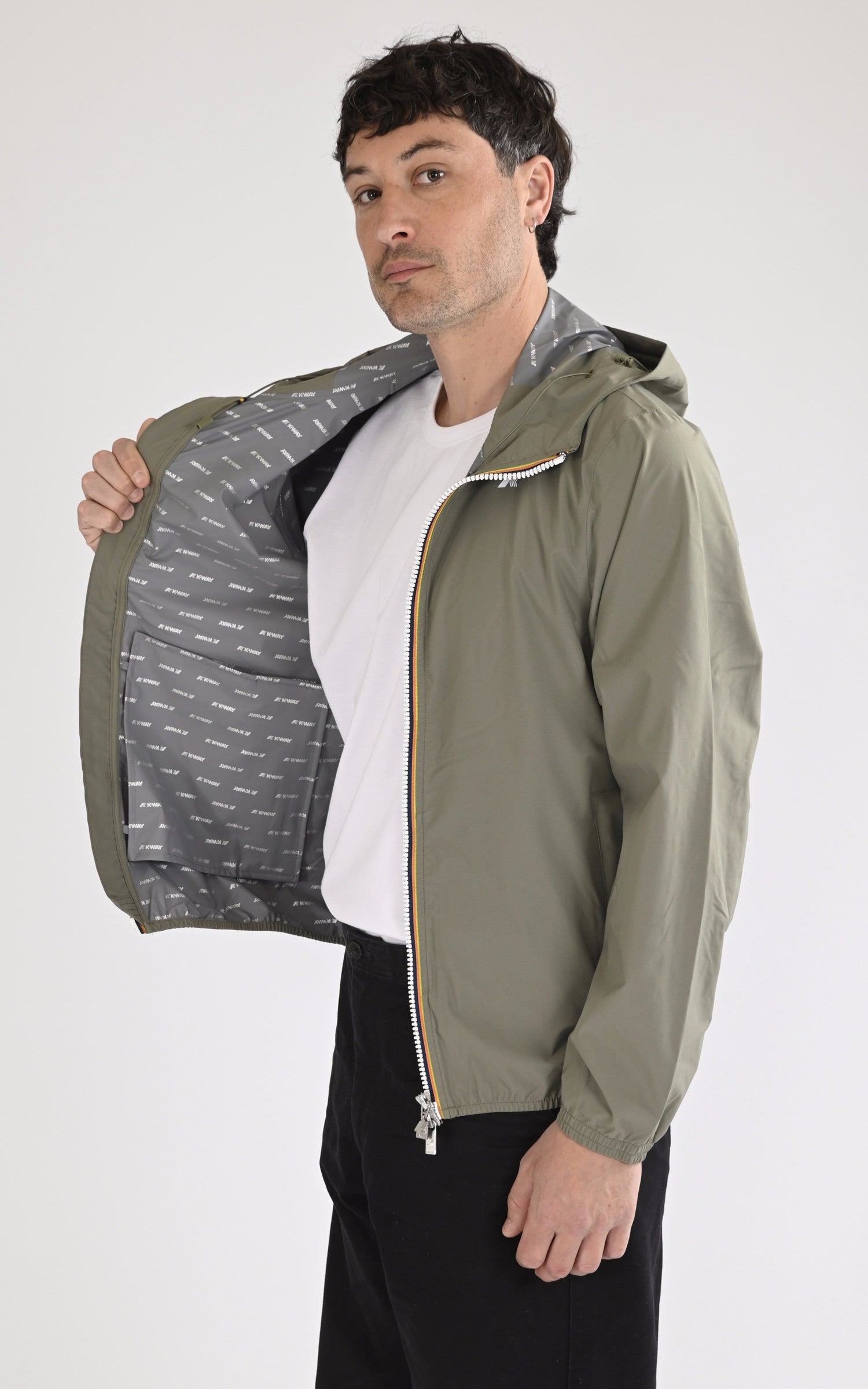 A "JACK ECO STR DOT K5127QW" Kaki K-Way Blouson Homme interior photo