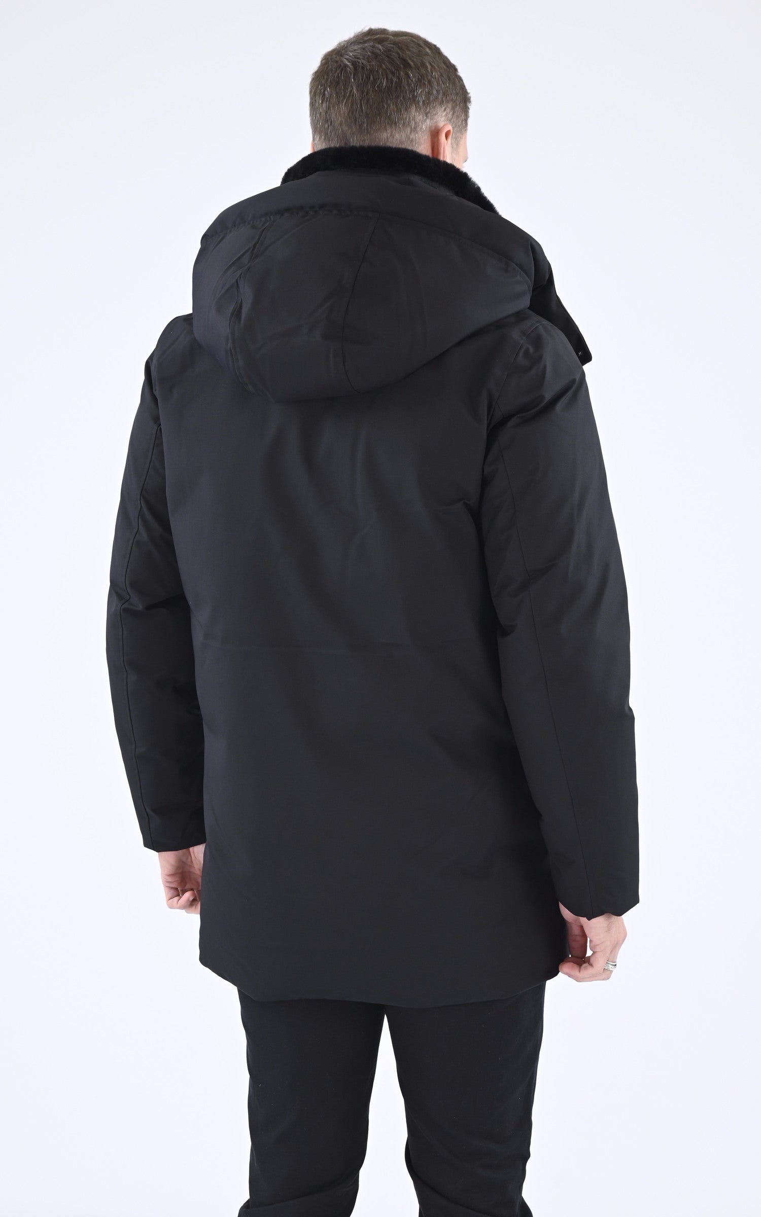 A "SULLIVAN-F" Noir Mackage Parka Homme back photo