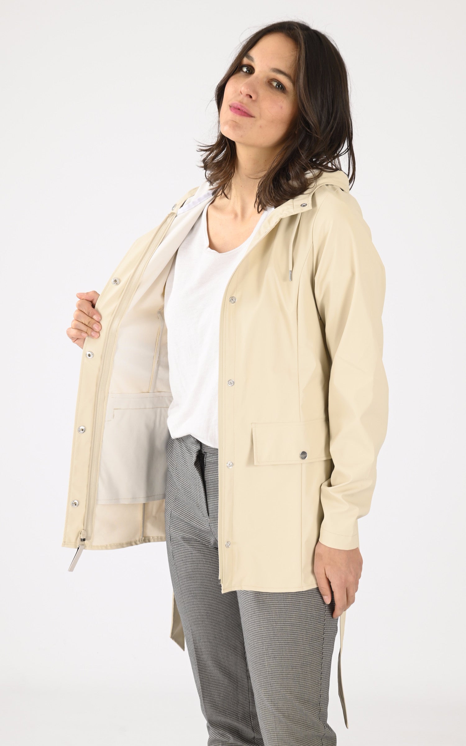 A "12100 CURVE JACKET" Beige Rains 3/4 Femme interior photo