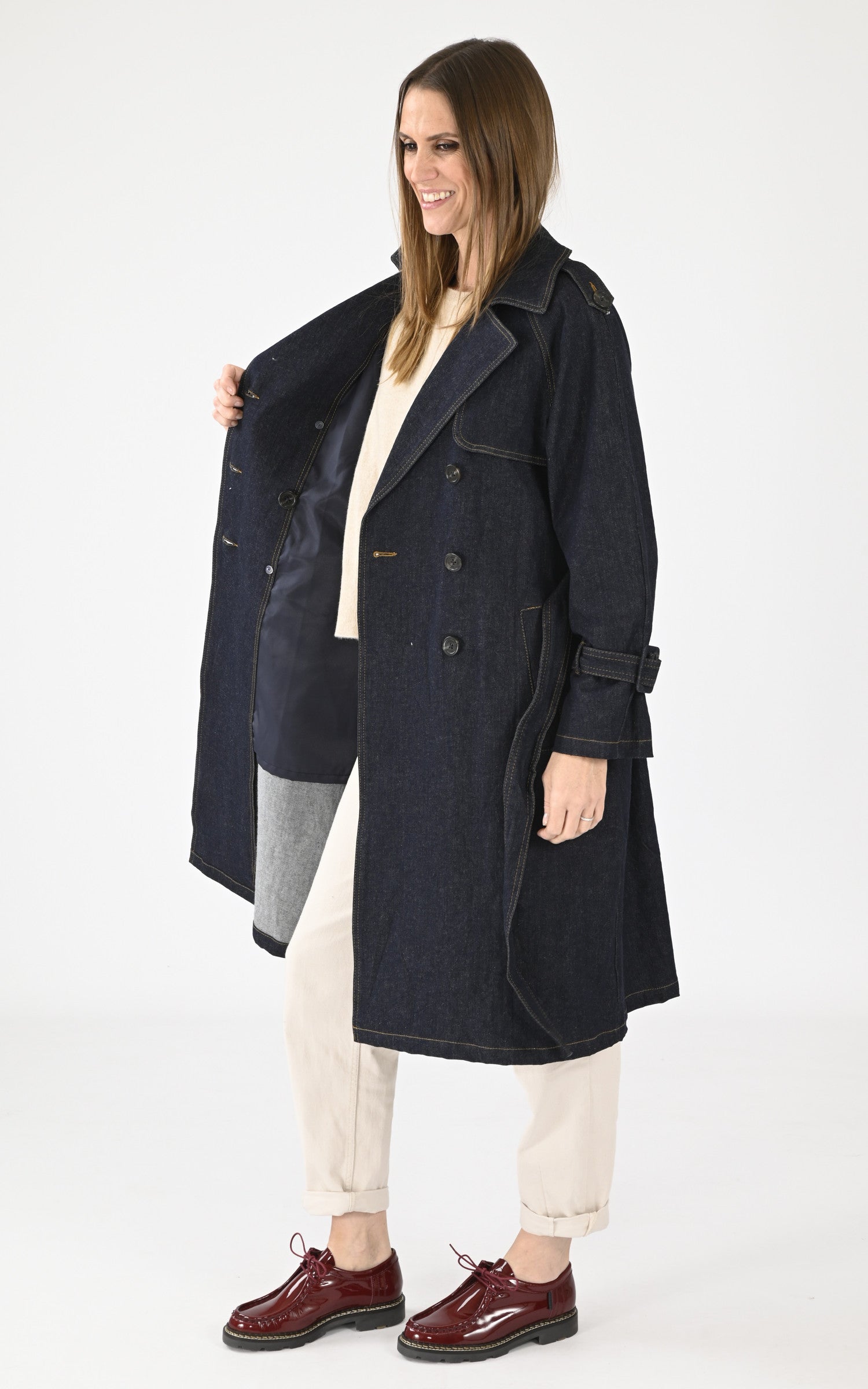 A "MUSHU 64589" Bleu Oakwood Trench Femme interior photo