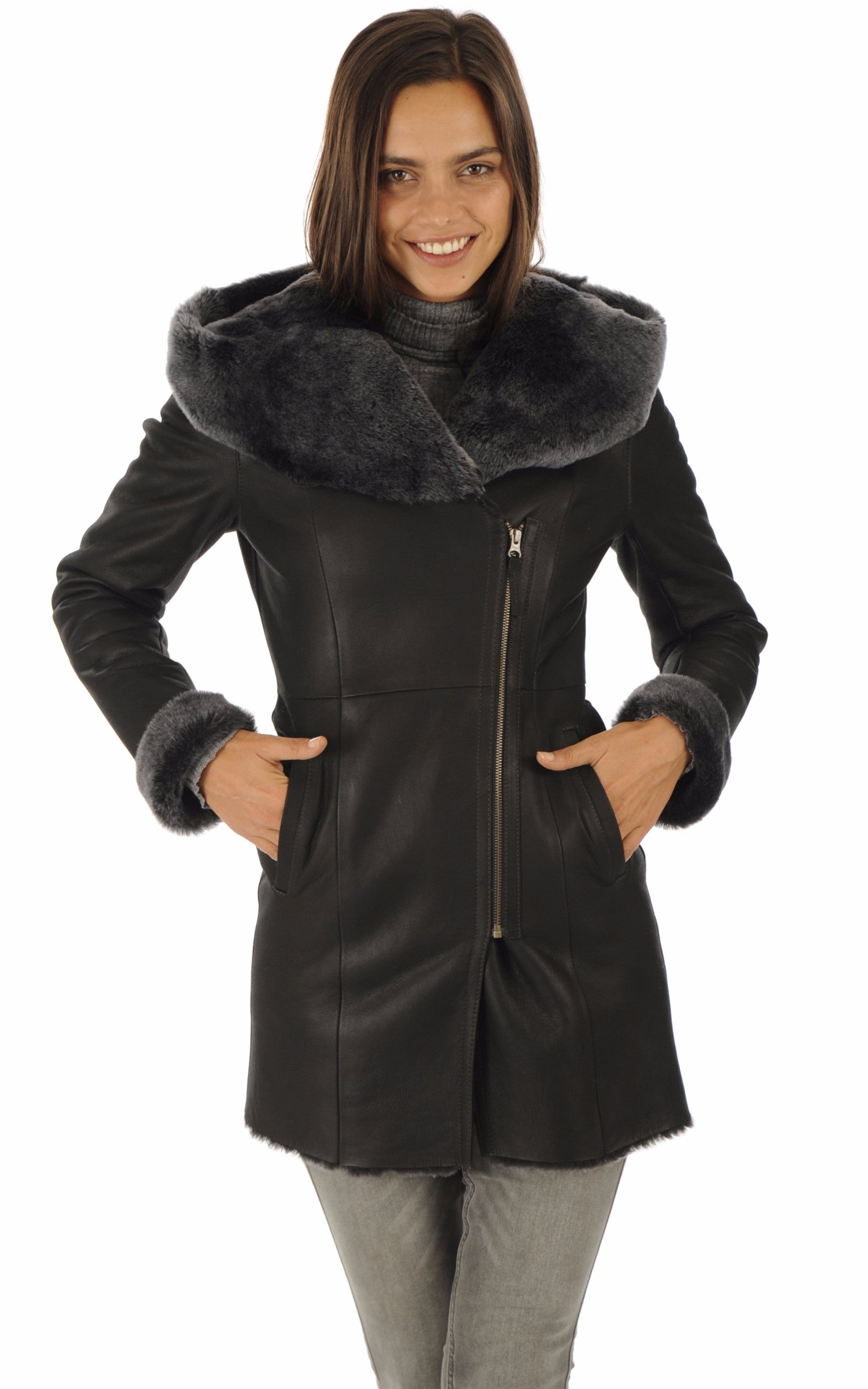 A "2108" Noir La Canadienne 3/4 Femme closed photo