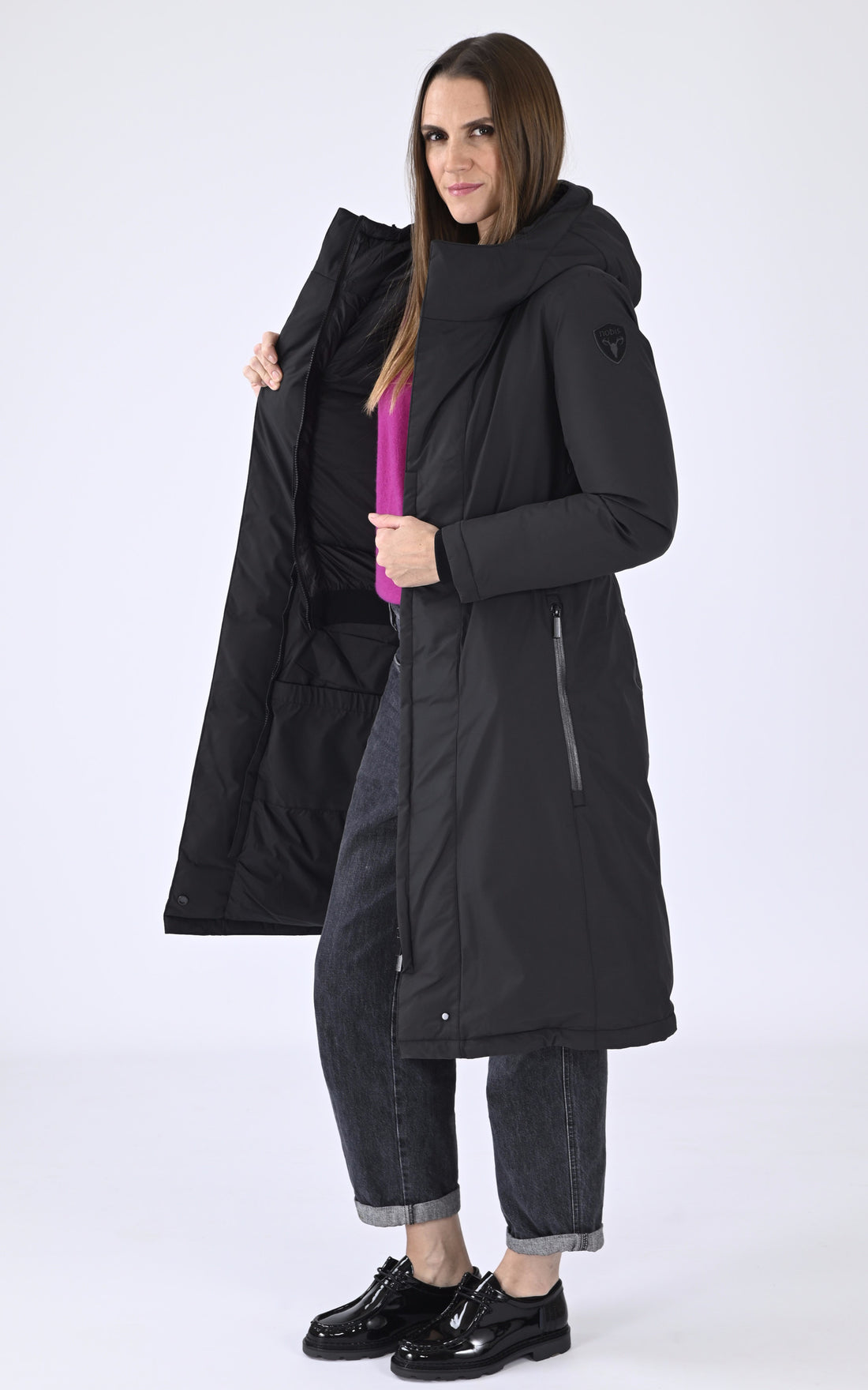 A "LARA" Noir Nobis 7/8 Doudoune Femme closed photo