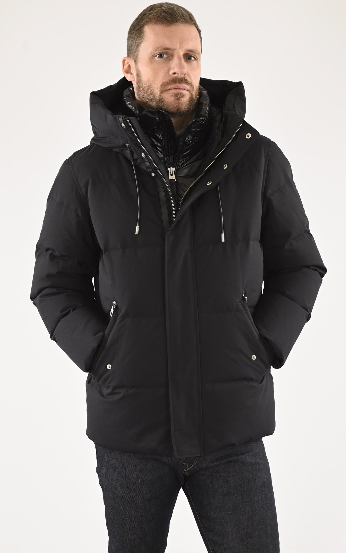 A "GRAYDON" Noir Mackage Ves Doudoune Homme opened photo