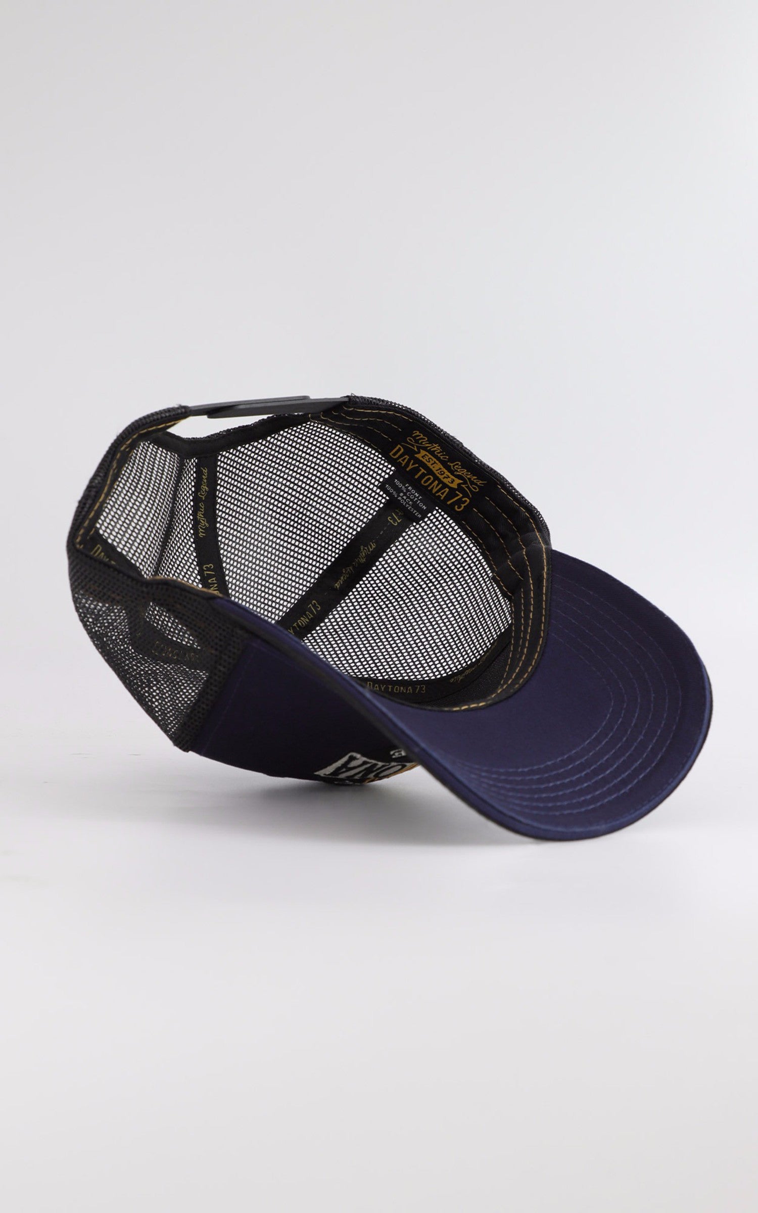 A "ALTON 103053" Marine Daytona 73 Casquette Homme closed photo